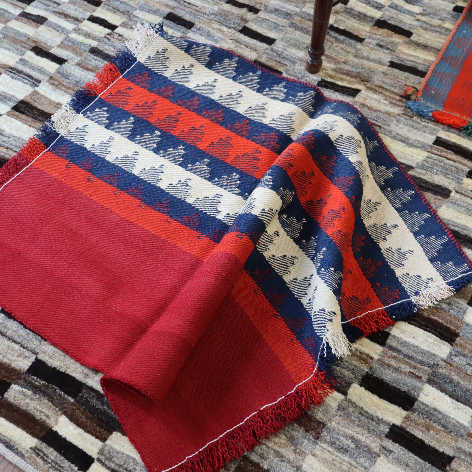 オールドジャジム（テント装飾用）・カシュカイ族シラーズ86×68cm フラグメント