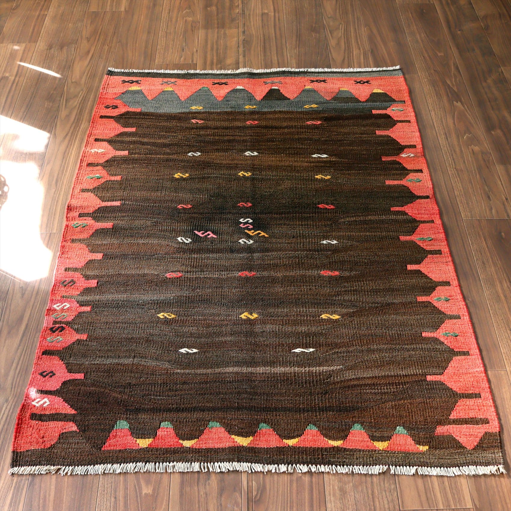 オールドキリム・カッパドキア/セッヂャーデ150×108cm ナチュラルブラウンにカラフルなジジム