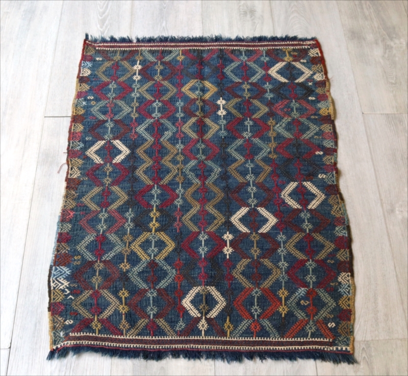 アンティークキリム・マラトゥヤ　ヤストゥク84×59cm 藍染のブルーにジジムモチーフ