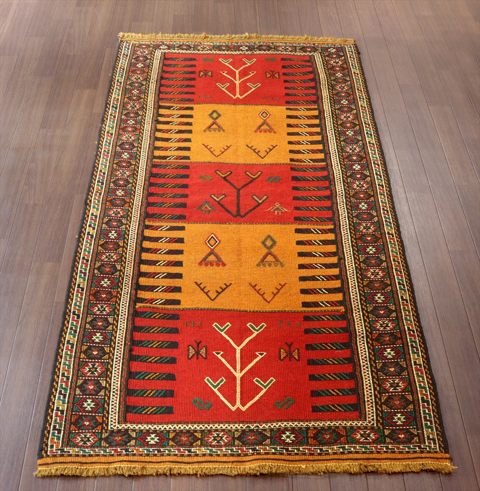 グチャンキリム・東イランの素朴な手織りキリム194×102cm 生命の樹のモチーフ