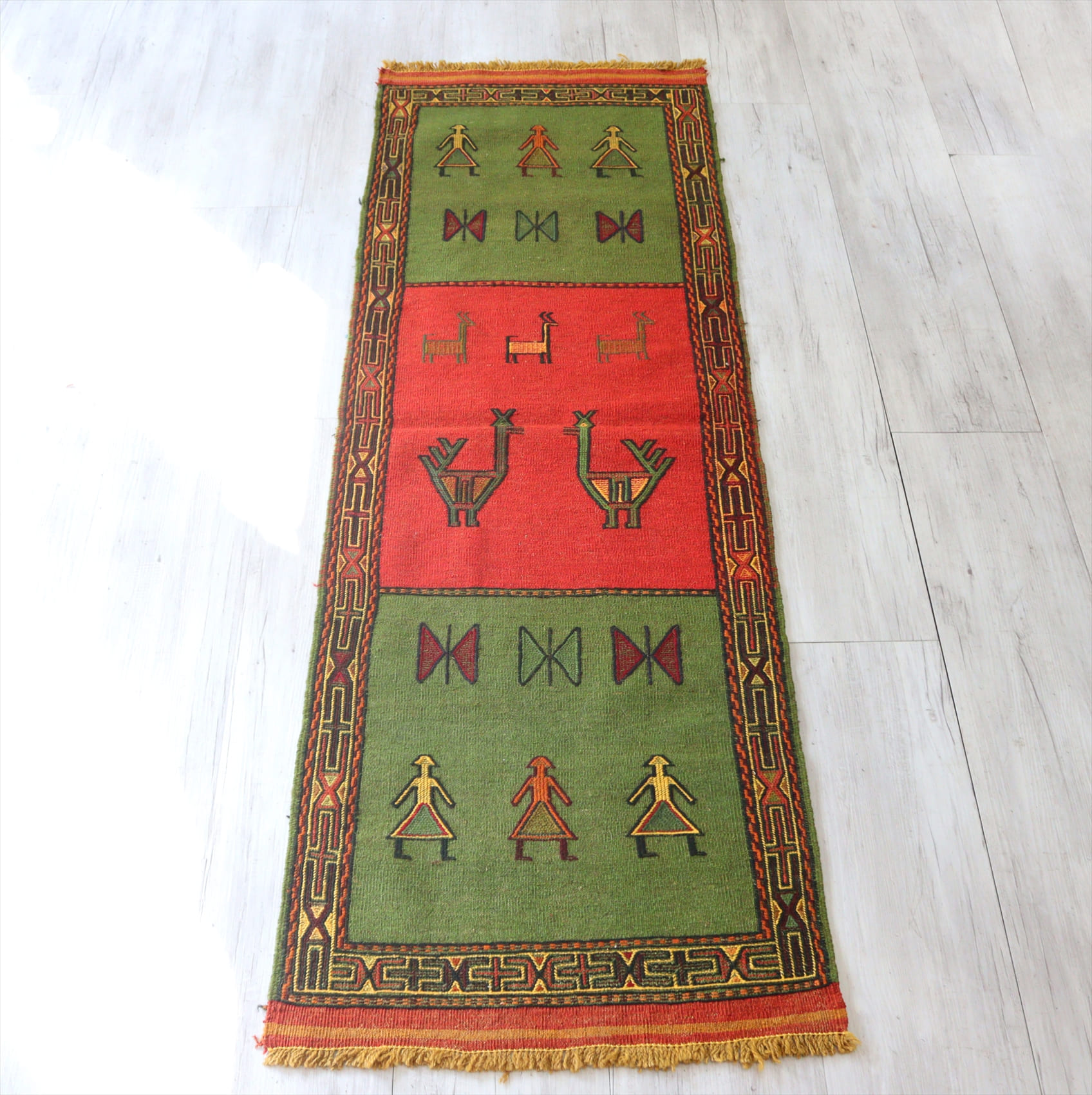 東イランの手織りキリム　グチャン188×63cm 鳥と動物　グリーン/レッド