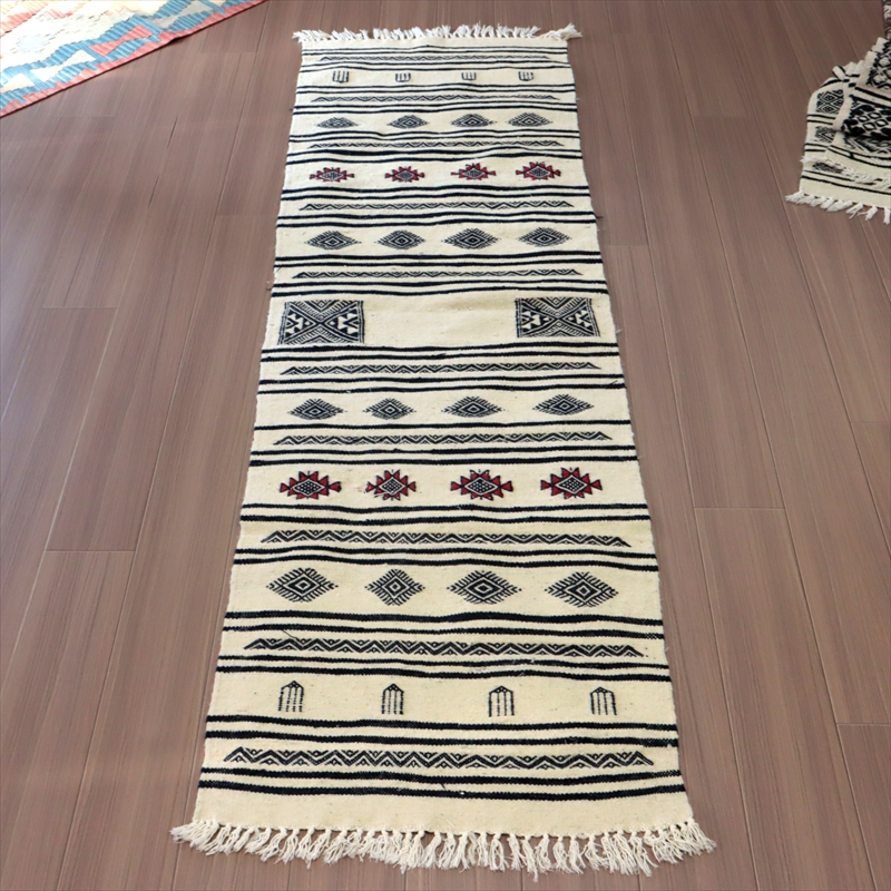 チュニジア・手織りキリム　ランナー210×68cm ナチュラル×ブラック