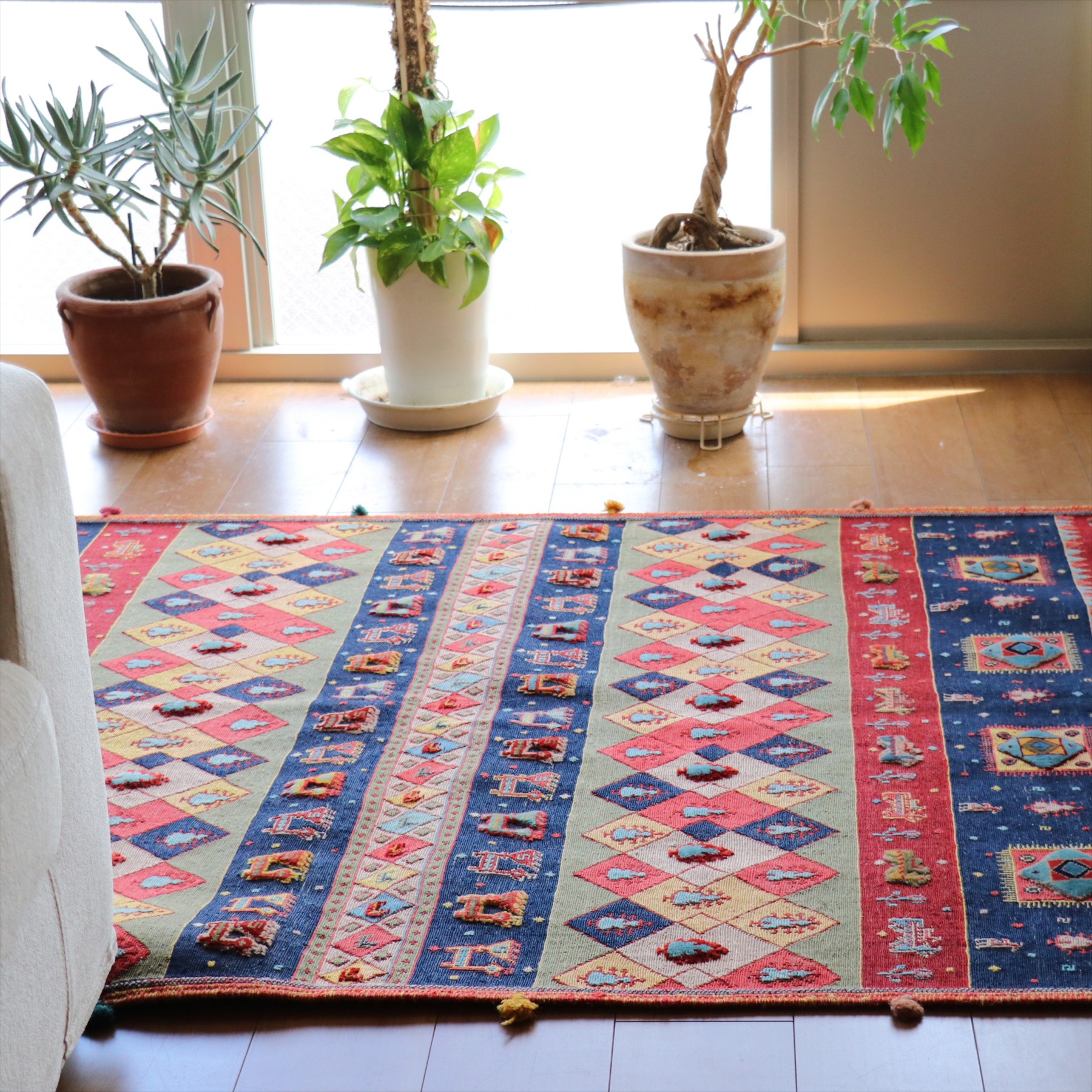 バルーチスマック　ゾランヴァリ社のキリム　180×123cm 動物と生命の樹　ボーダーデザイン