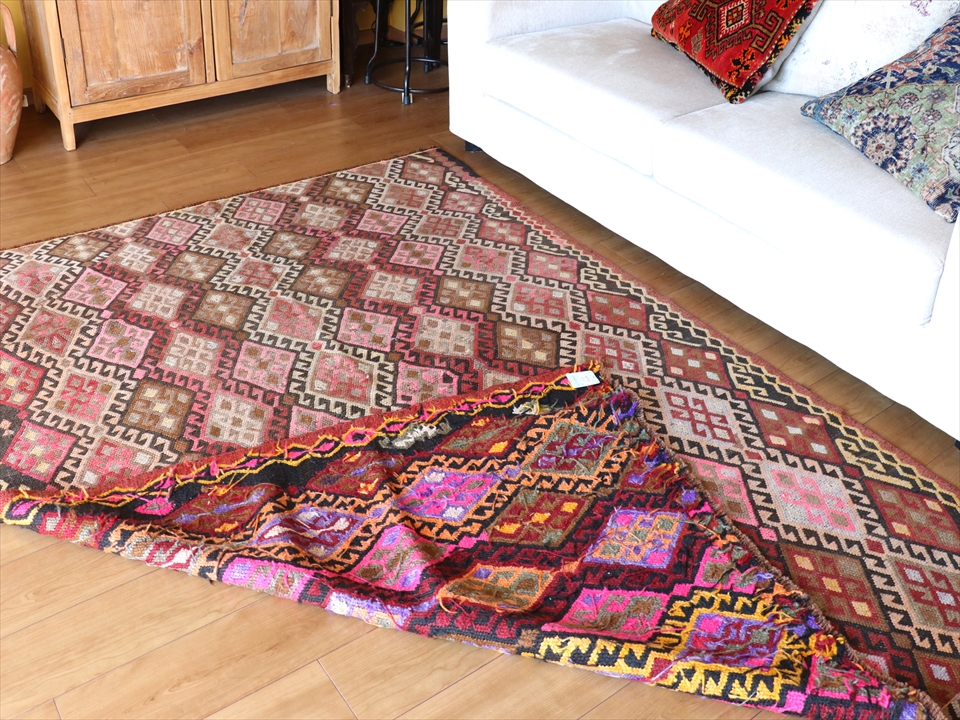 オールドキリム アルメニア 213×153cm スマック織り 連なる