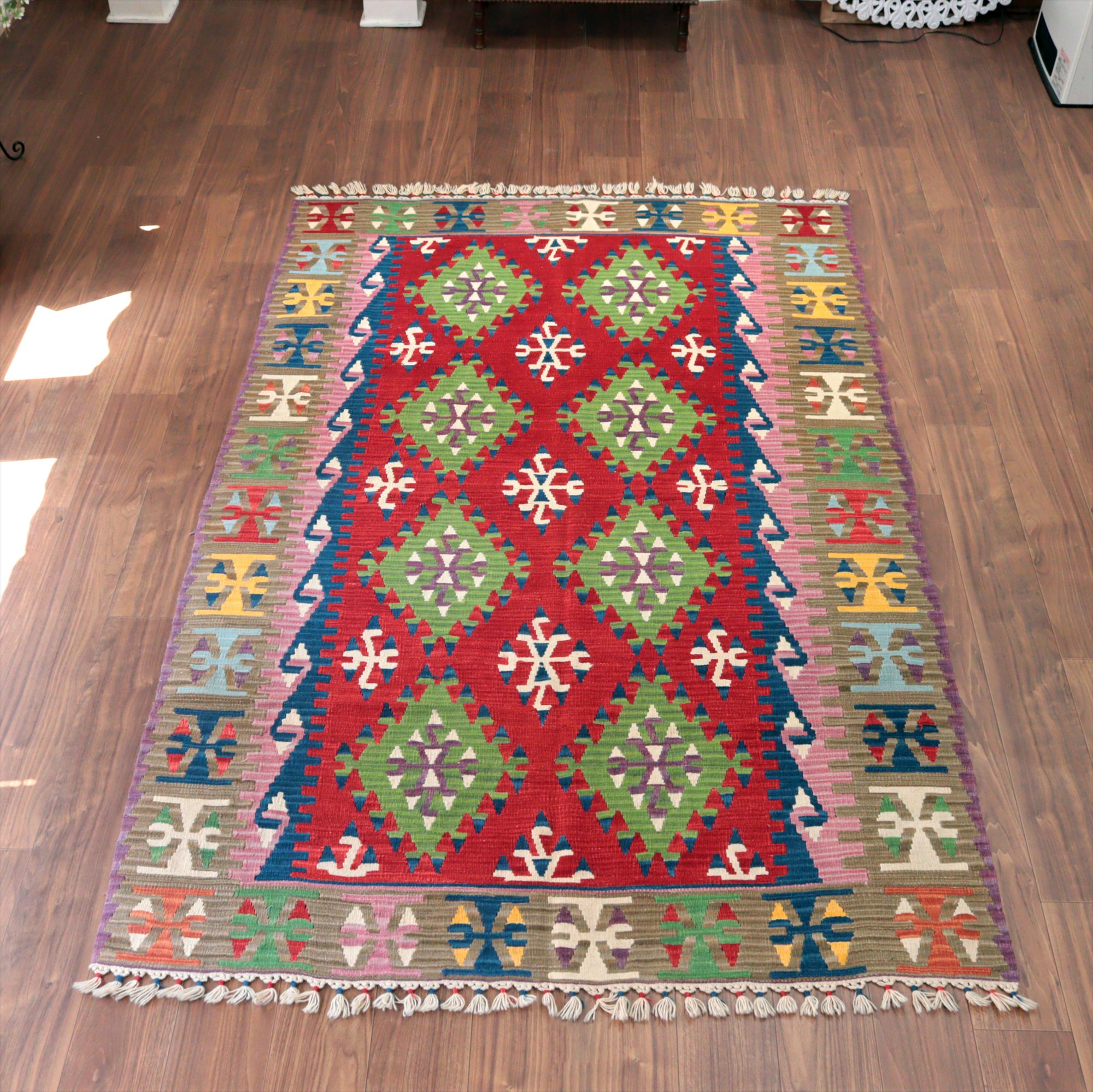 トルコの手織りキリム カイセリ235×148cm ドラゴンのモチーフ レッド＆ブラウン