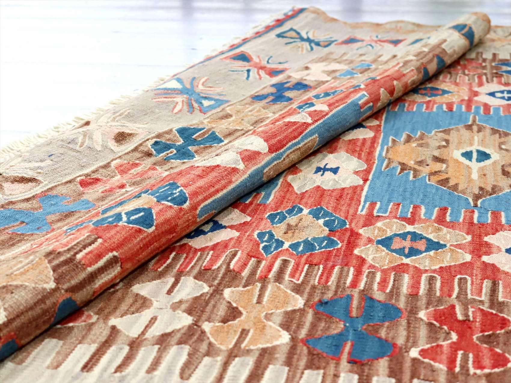 細かな織りのコンヤキリム・セッヂャーデ174×133cm エリベリンデのモチーフ ガラタバザール