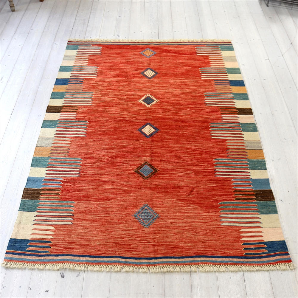 細かな織りのコンヤキリム・セッヂャーデ184×125cm 美しい草木染のレッド