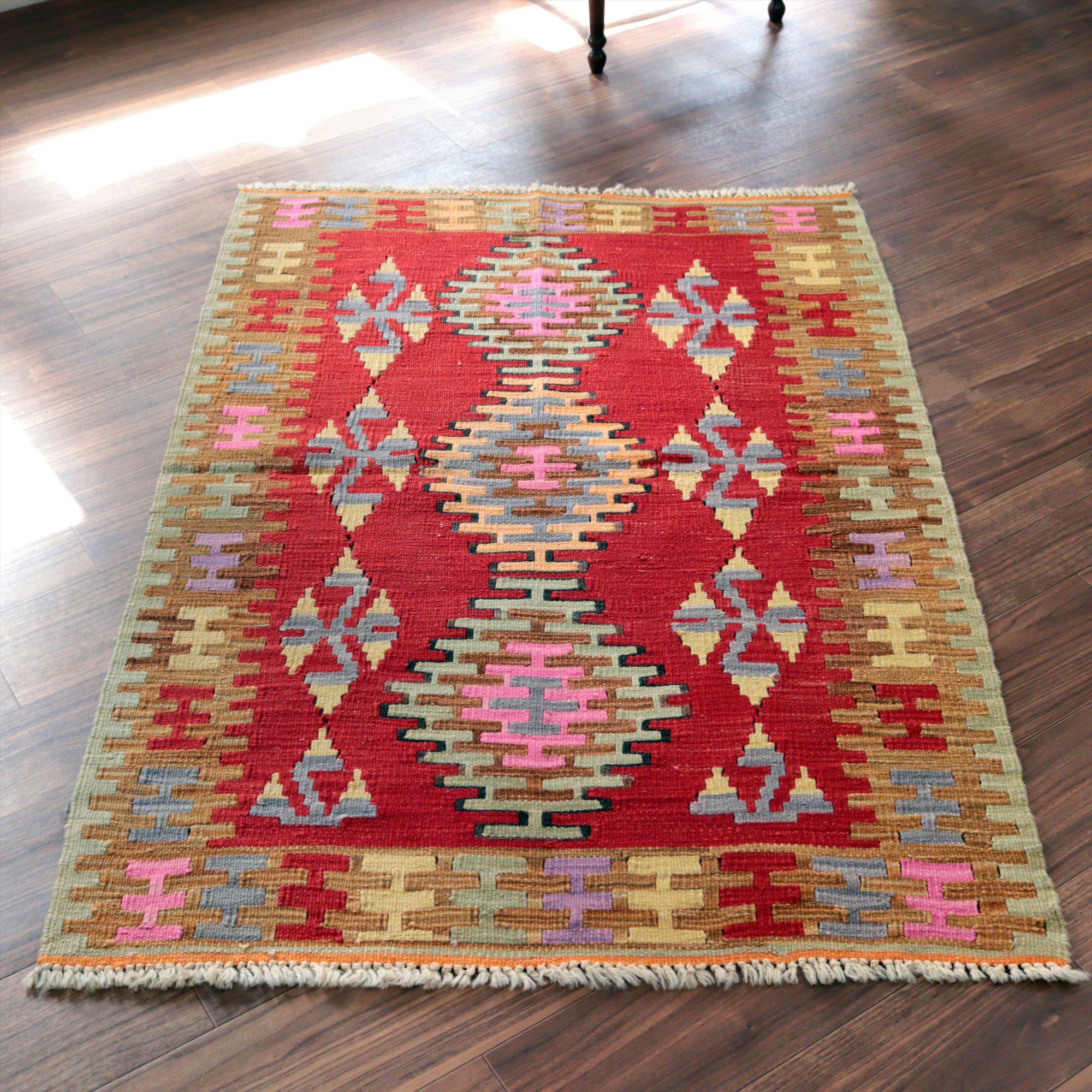 ワンランク上のカイセリキリム137×98cm レッド＆ブラウン トルコの手織りキリム