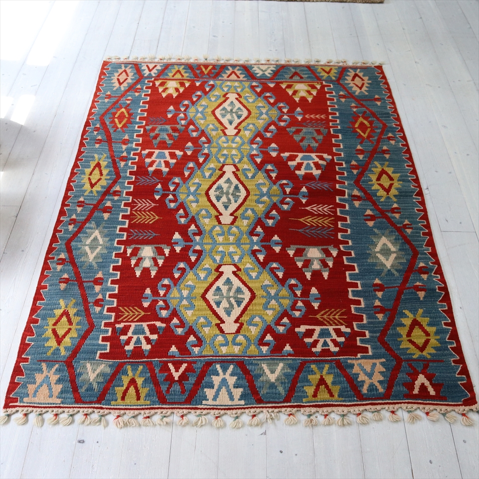 トルコの手織りキリム・カイセリ・セッヂャーデ 169×119cm 3つのメダリオン