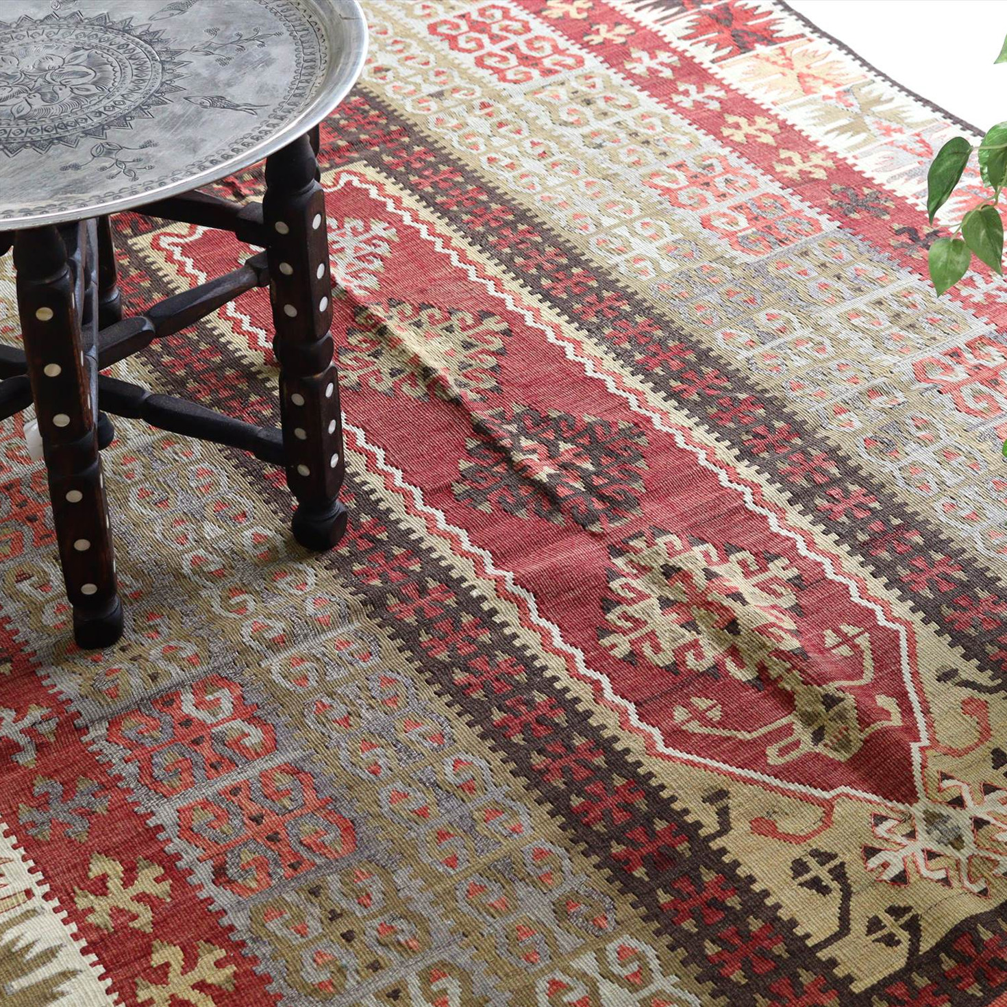 オールドキリム カイセリ246×133cm 赤い三角屋根のミフラープ