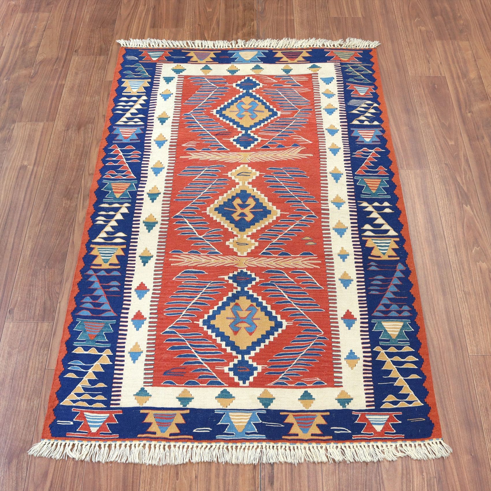 トルコ手織りキリム・ウシャク166×107cm サンドゥックと雄羊の角
