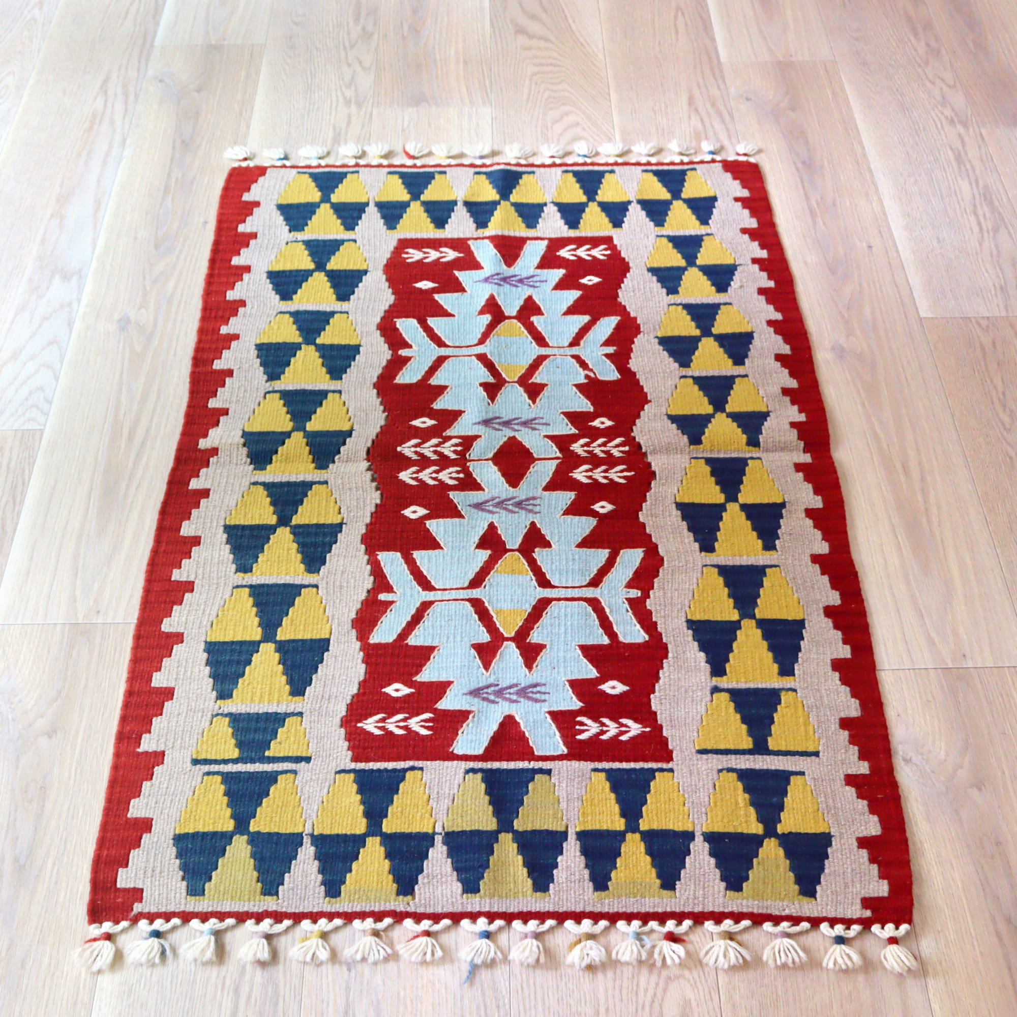 【15%OFF】トルコの手織りキリム カイセリ123×78cm 狼の口
