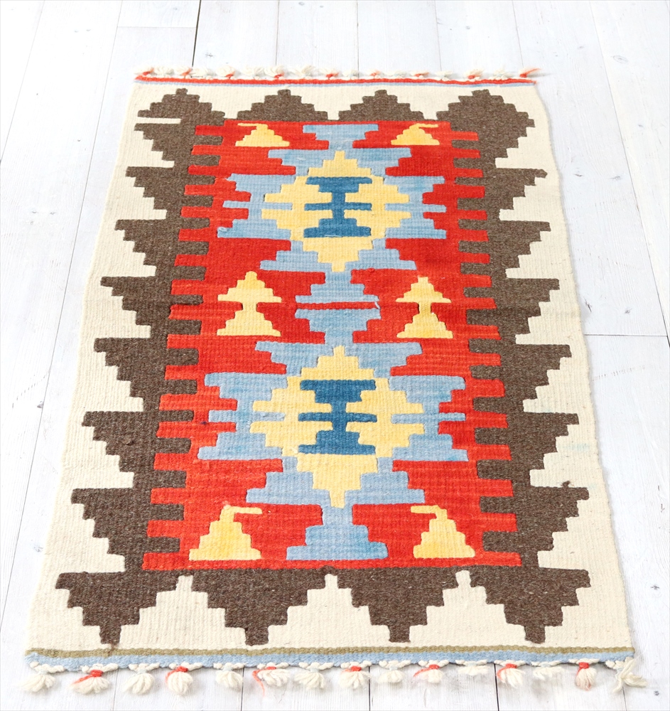 カイセリ・トルコ手織りキリム　ヤストゥク99×55cm イーブルアイのモチーフ
