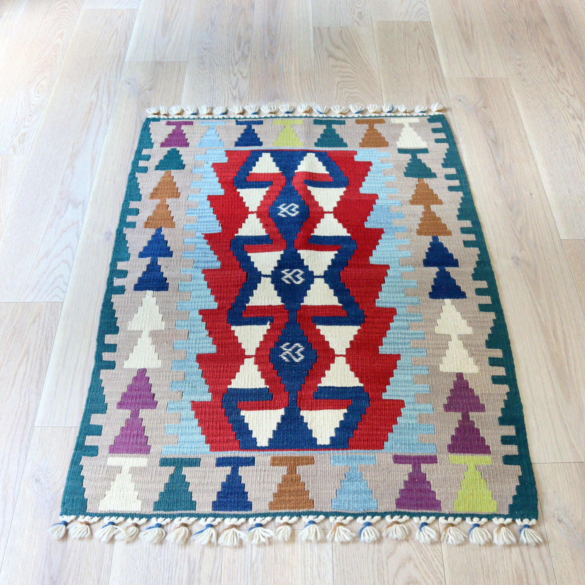 【15%OFF】カイセリキリム トルコの手織りラグ114×84cm 雄羊の角