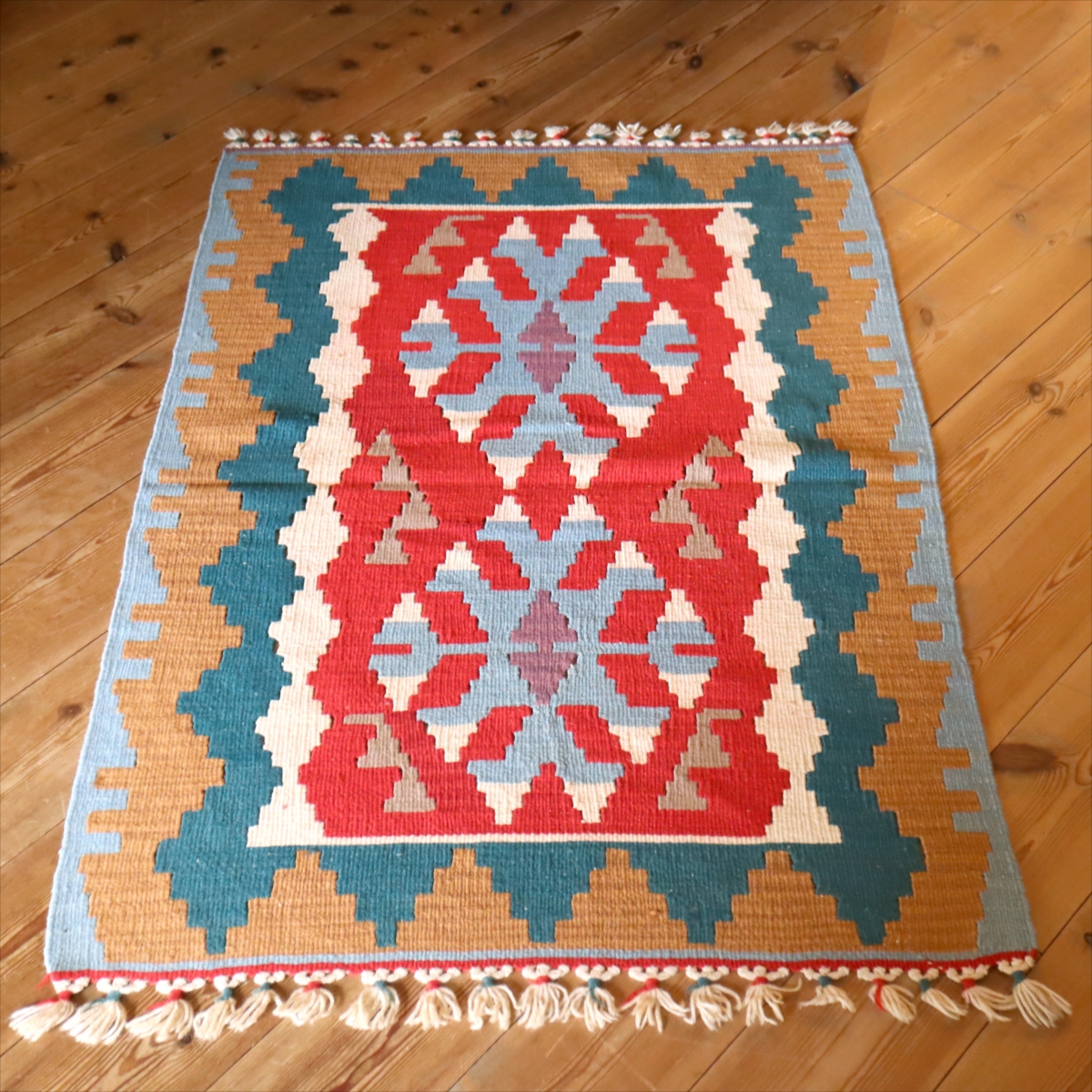 カイセリキリム　チェイレキ109×80cm