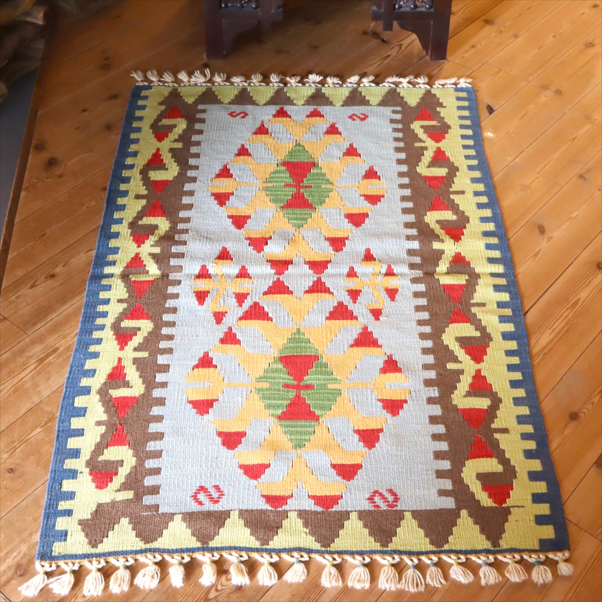 カイセリキリム　チェイレキ128×85cm