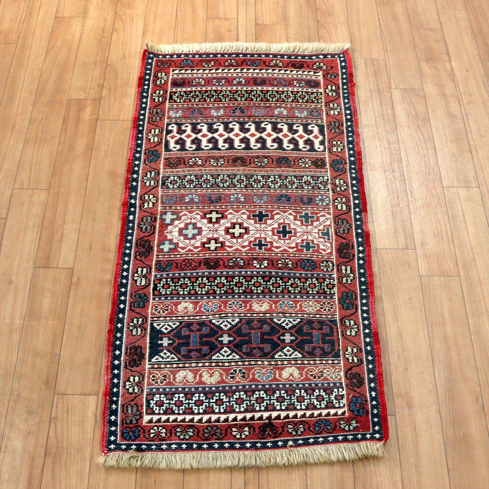 シルジャン イランの手織りキリム95×48cm ラフラ スマック織り