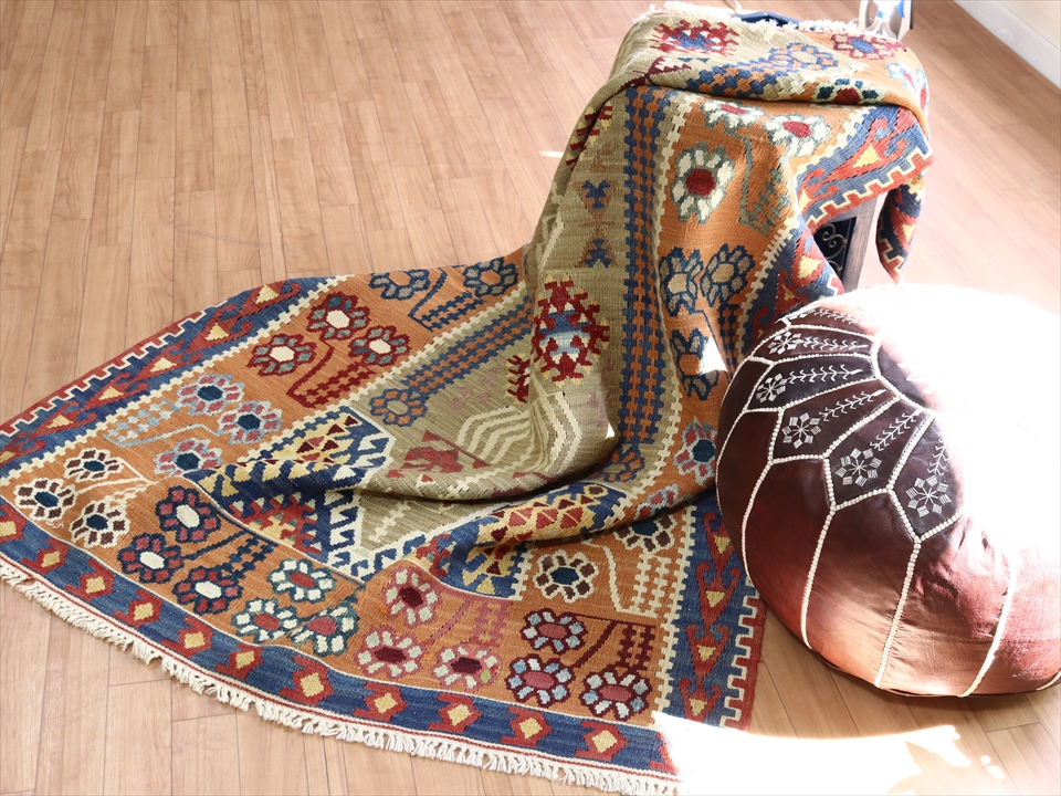 トルコの手織りキリム カイセリ セッチャーデ175×127cm / ガラタバザール
