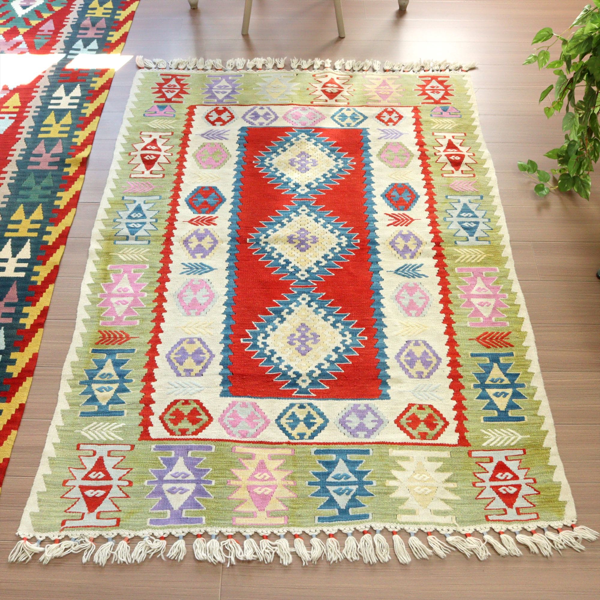 トルコの手織りラグ カイセリ170×117cm ドラゴンと麦の穂