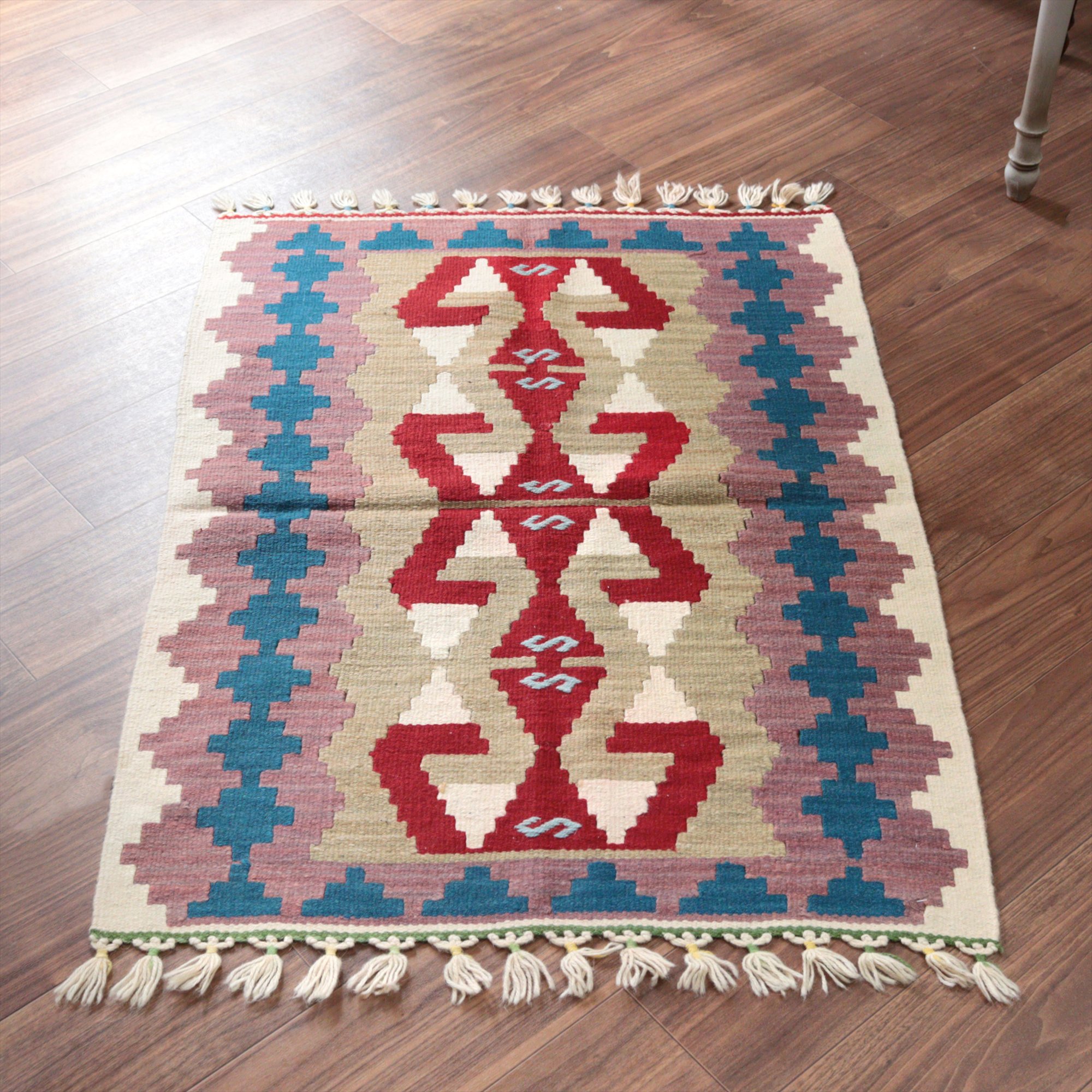 カイセリ産手織りキリム109×80cm ベージュ＆パープル トルコの手織りラグ