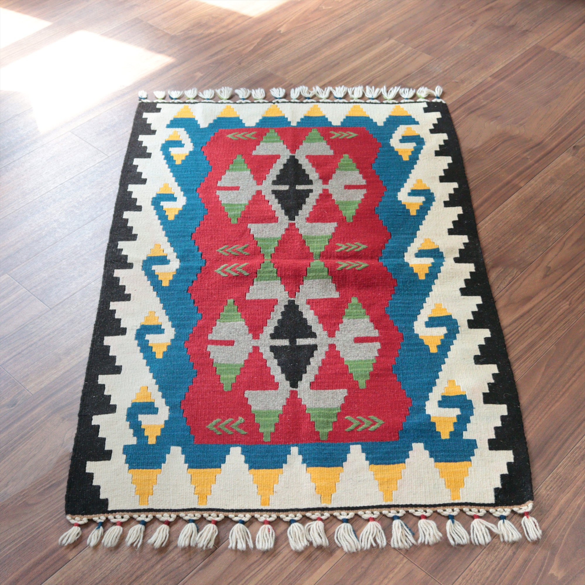 カイセリ産手織りキリム116×78cm レッド＆アイボリー トルコの手織りラグ