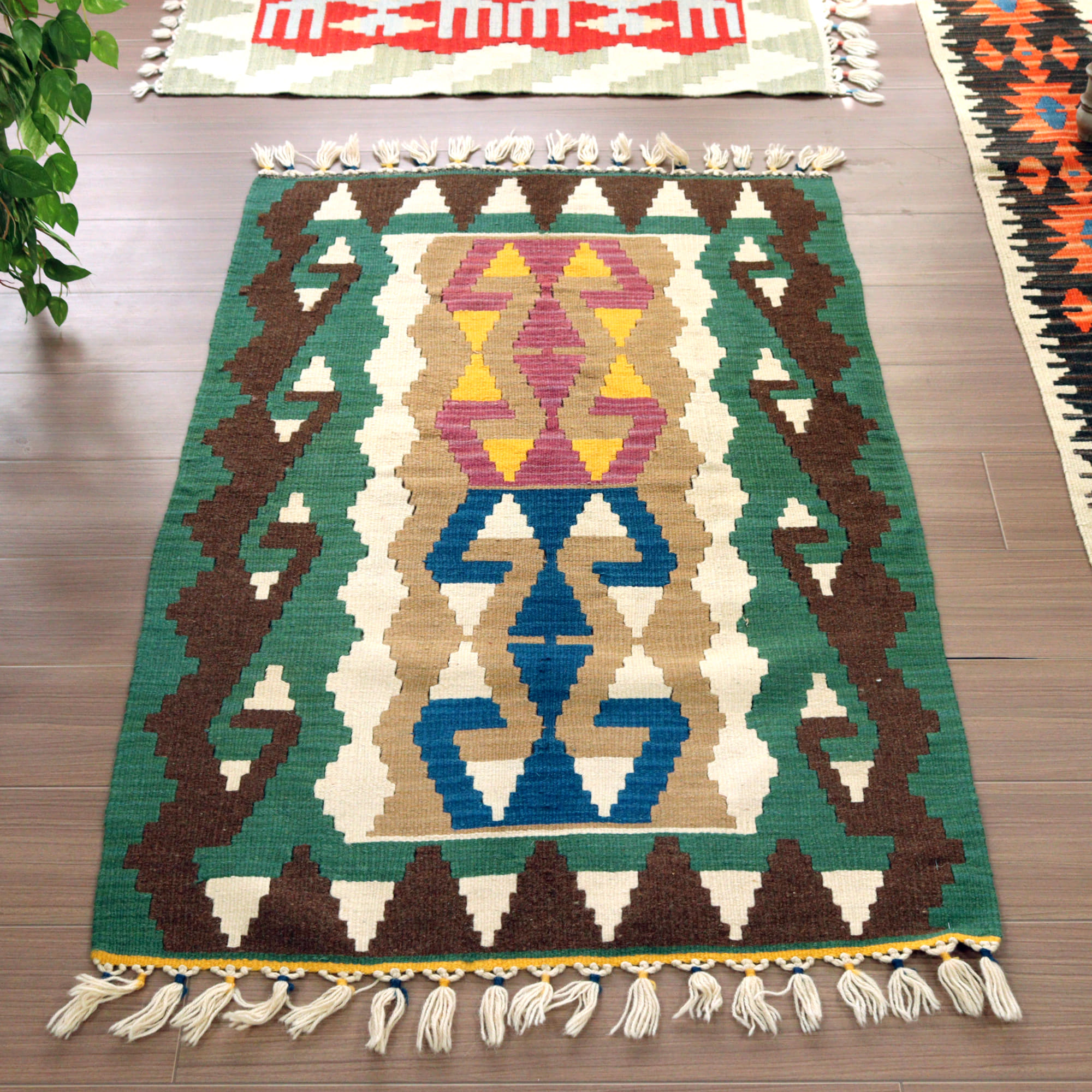トルコの手織りキリム カイセリ120×82cm ブラウン＆グリーン
