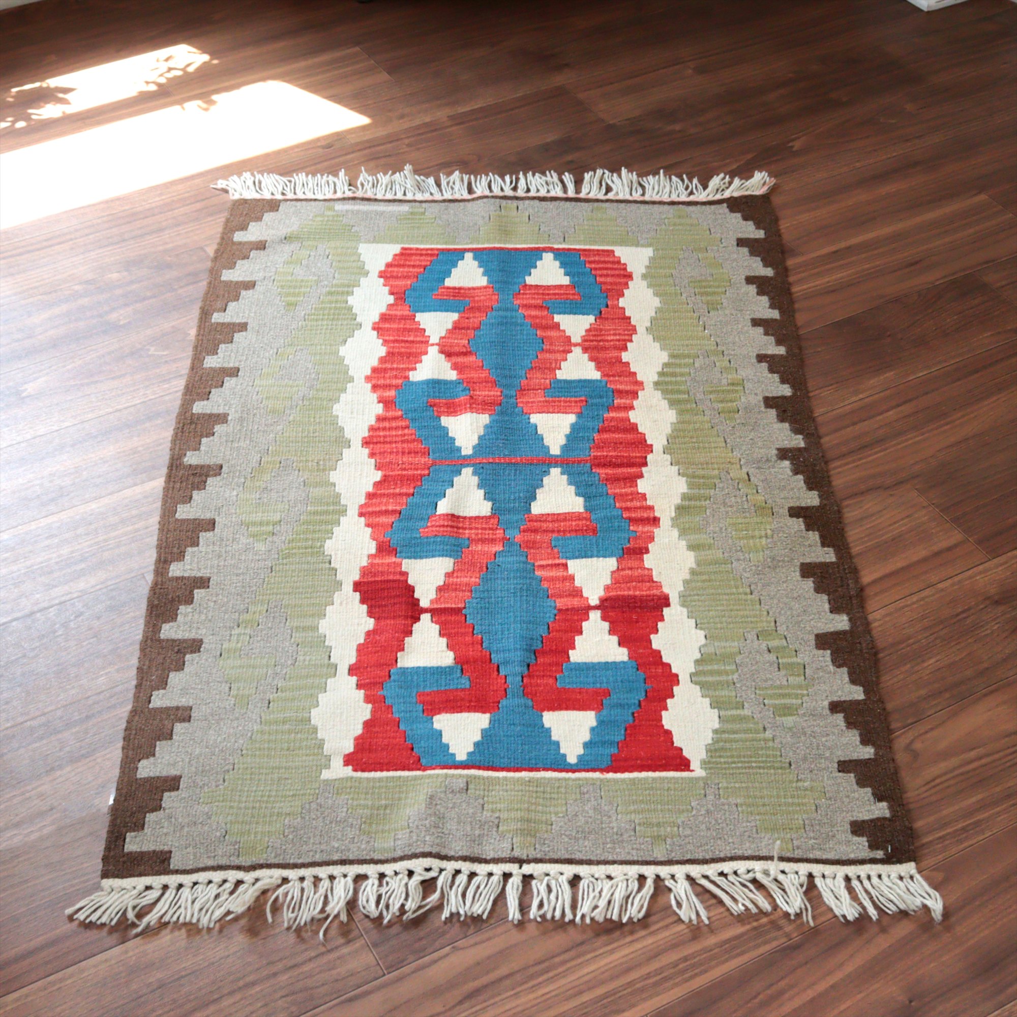 カイセリ産手織りキリム122×80cm 雄羊の角 トルコの手織りラグ