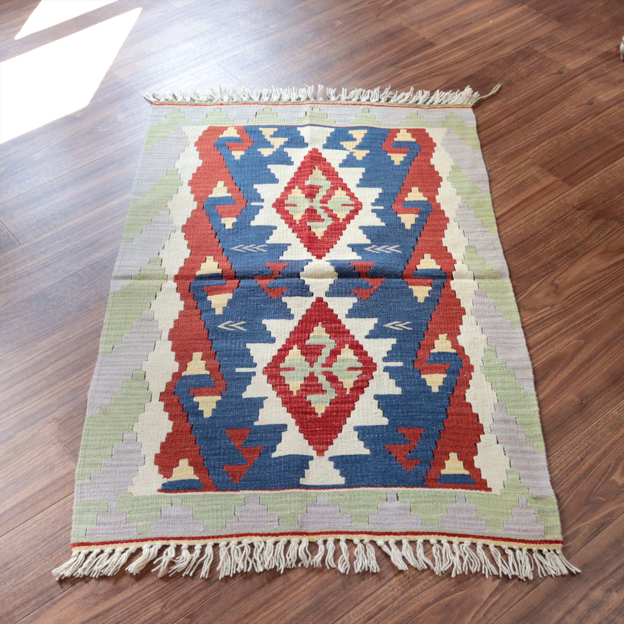 カイセリ産手織りキリム122×82cm ブルー＆レッド トルコの手織りラグ