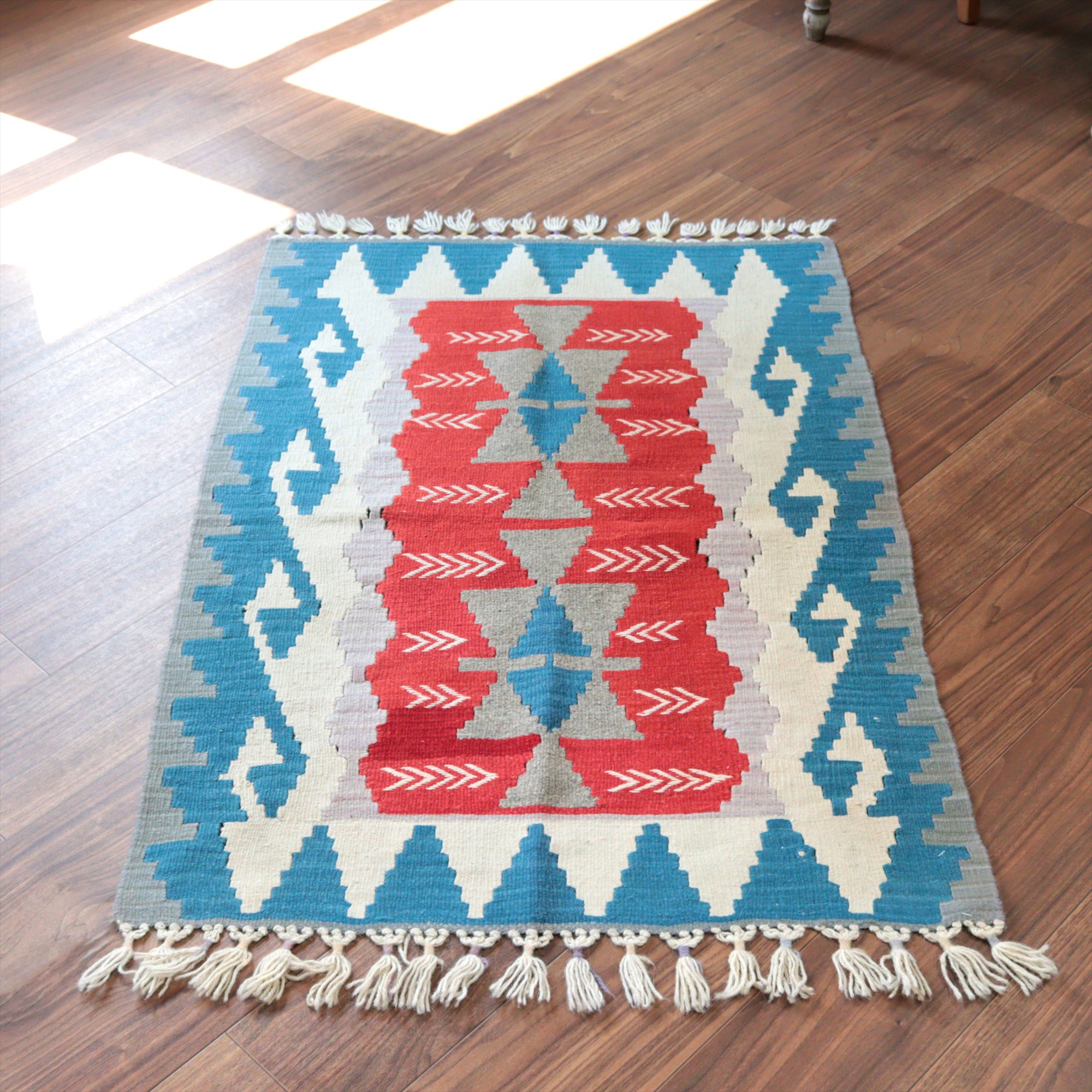 カイセリ産手織りキリム112×80cm レッド＆ブルー トルコの手織りラグ