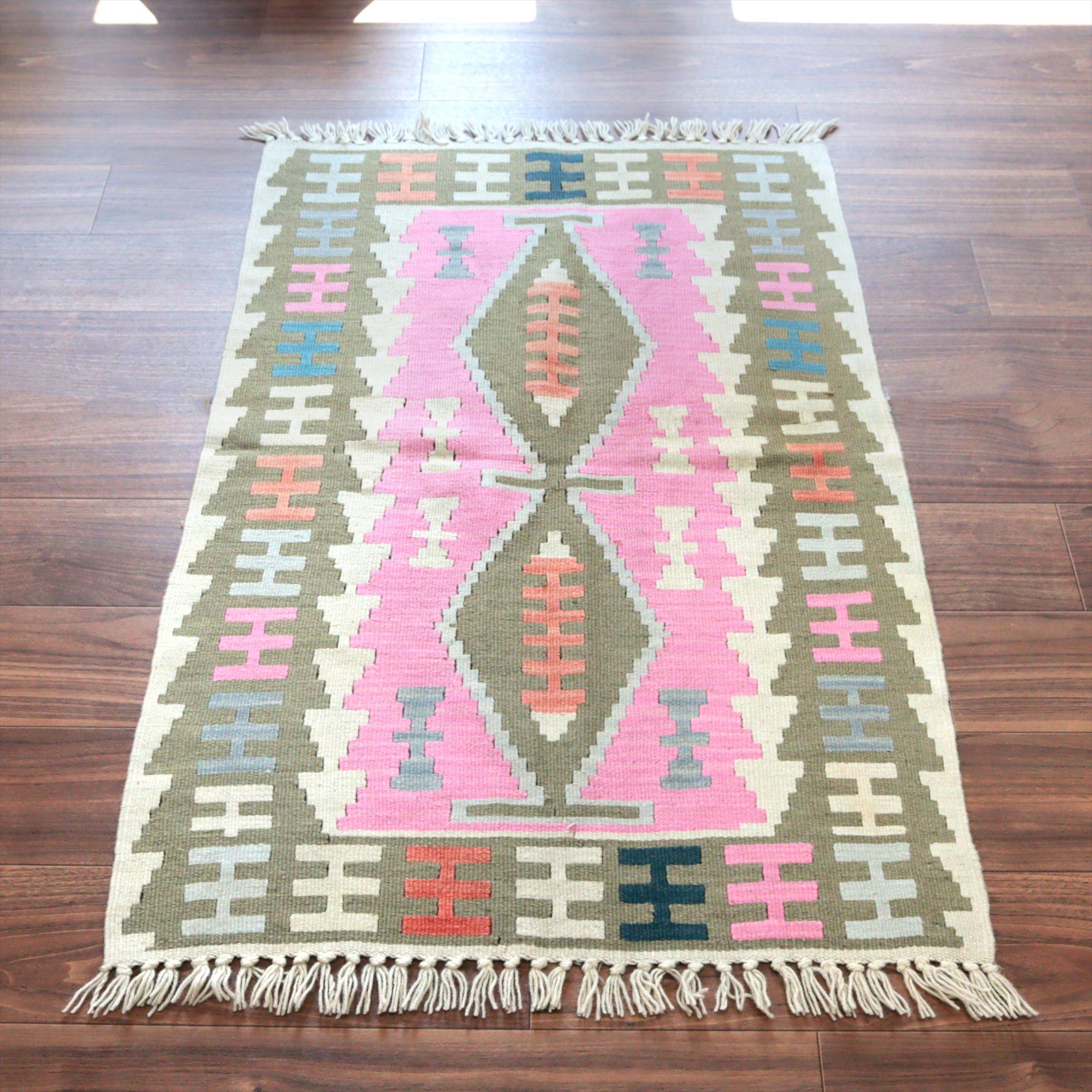 カイセリ産手織りキリム ピンク121×76cm ベレケットのモチーフ トルコの手織りラグ