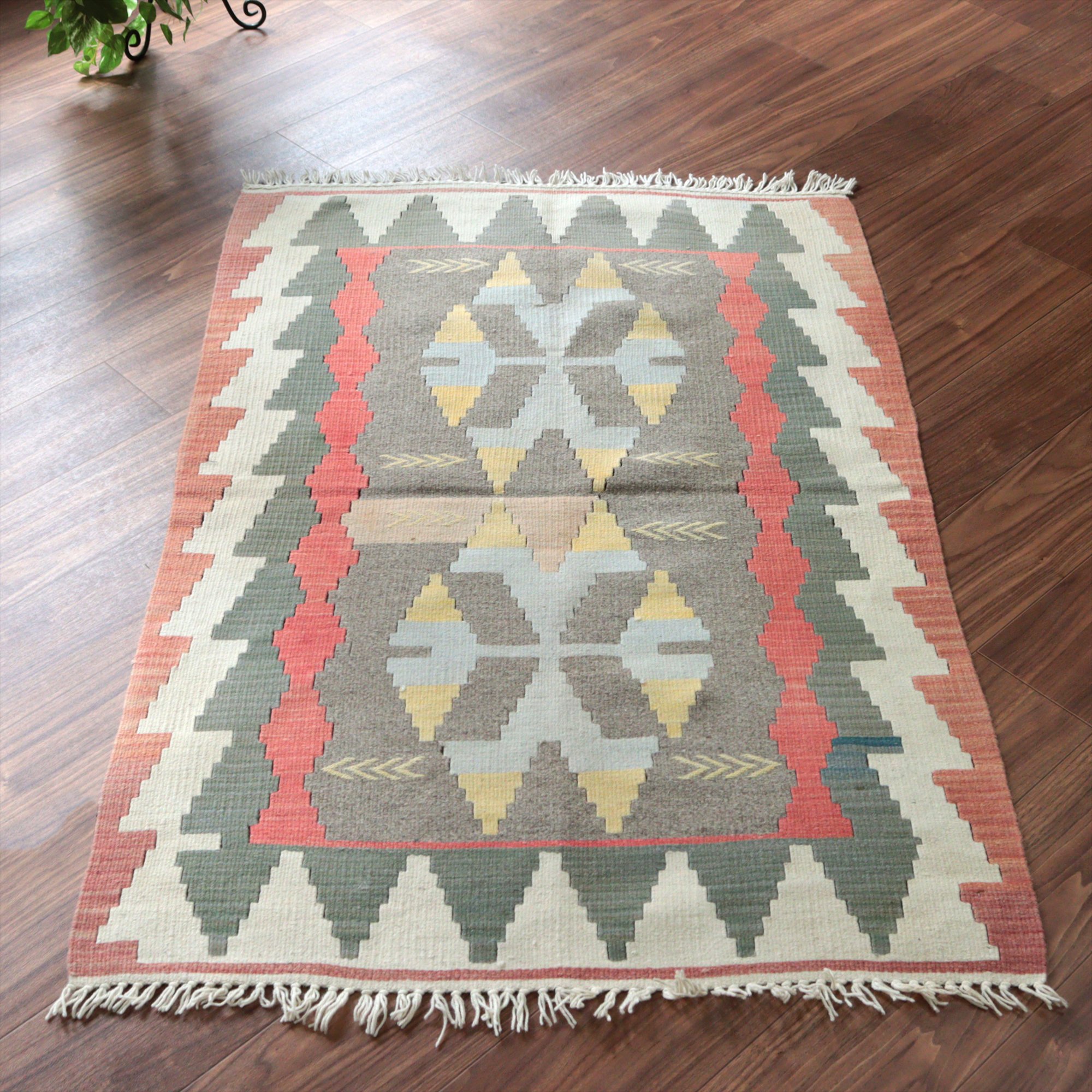 カイセリ産手織りキリム132×87cm パステルカラー トルコの手織りラグ