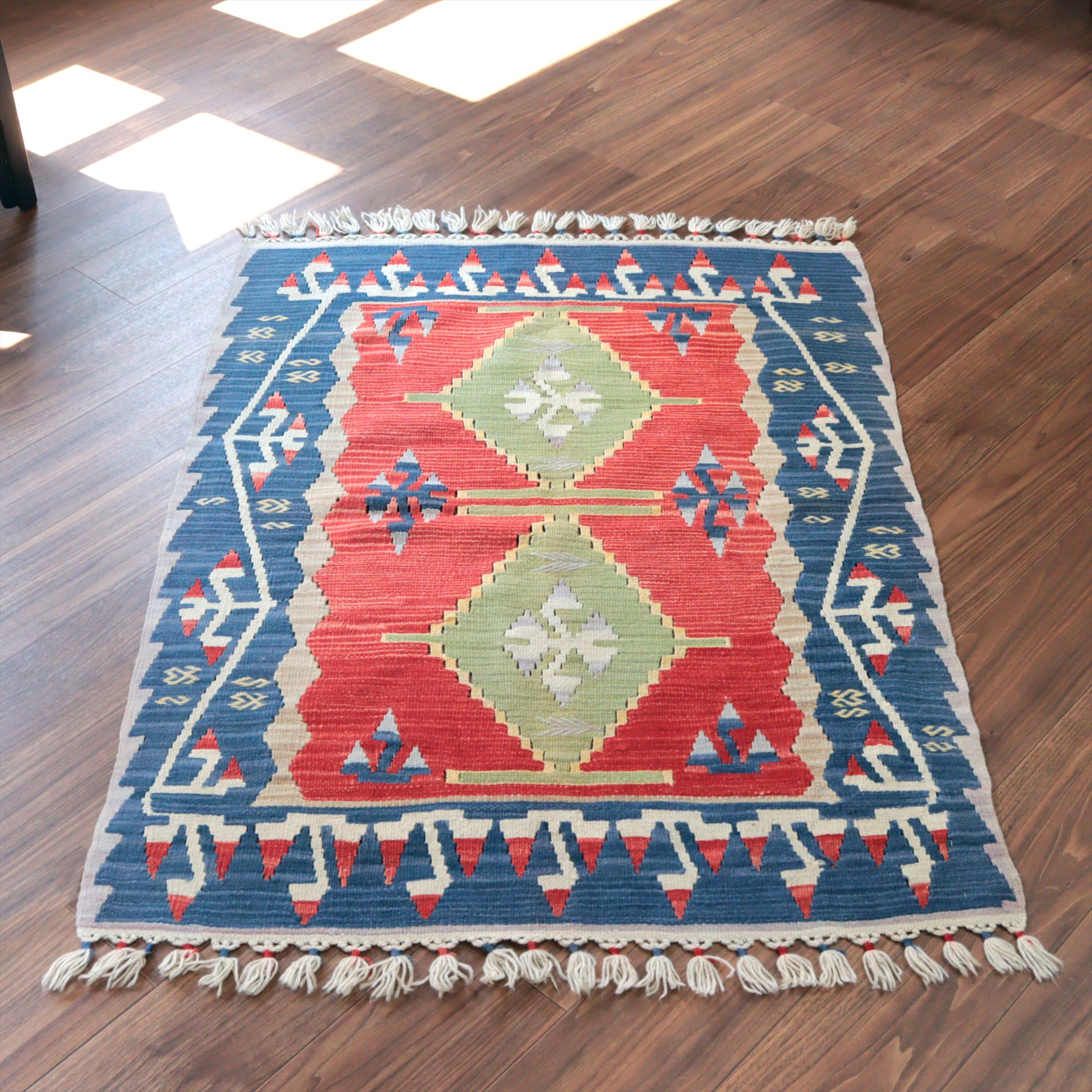 カイセリ産手織りキリム125×91cm レッド＆ブルー トルコの手織りラグ
