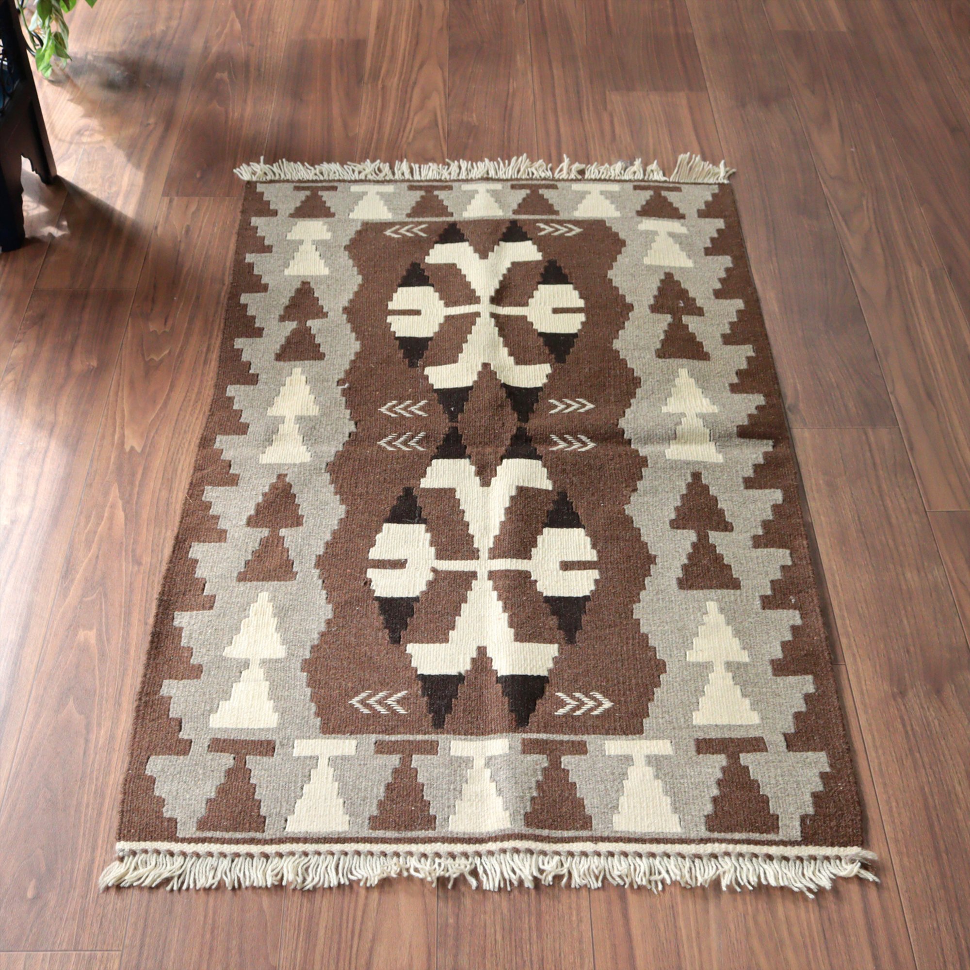 カイセリ産手織りキリム121×77cm ナチュラルモノトーン トルコの手織りラグ