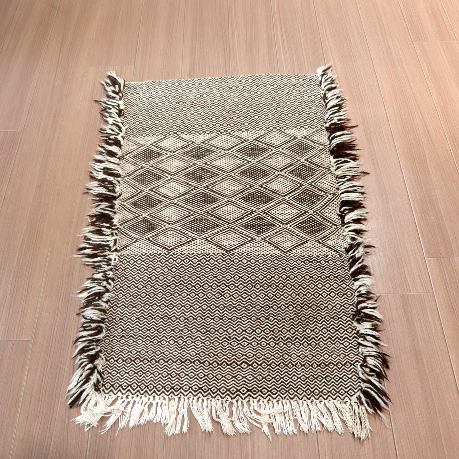 モロッコキリム ザナフィ107×57cm 連なるダイヤ