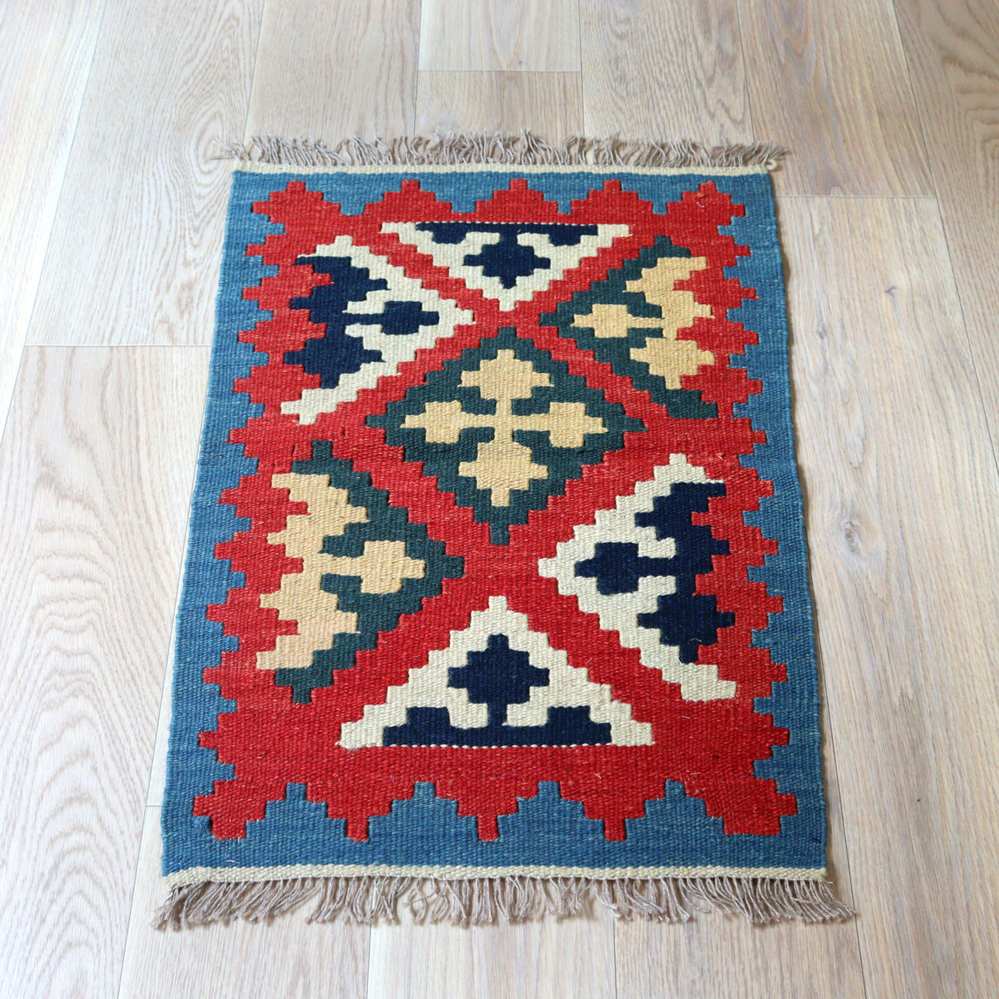 カシュカイキリム イラン 手織り82×54cm カラフルな幾何学モチーフ