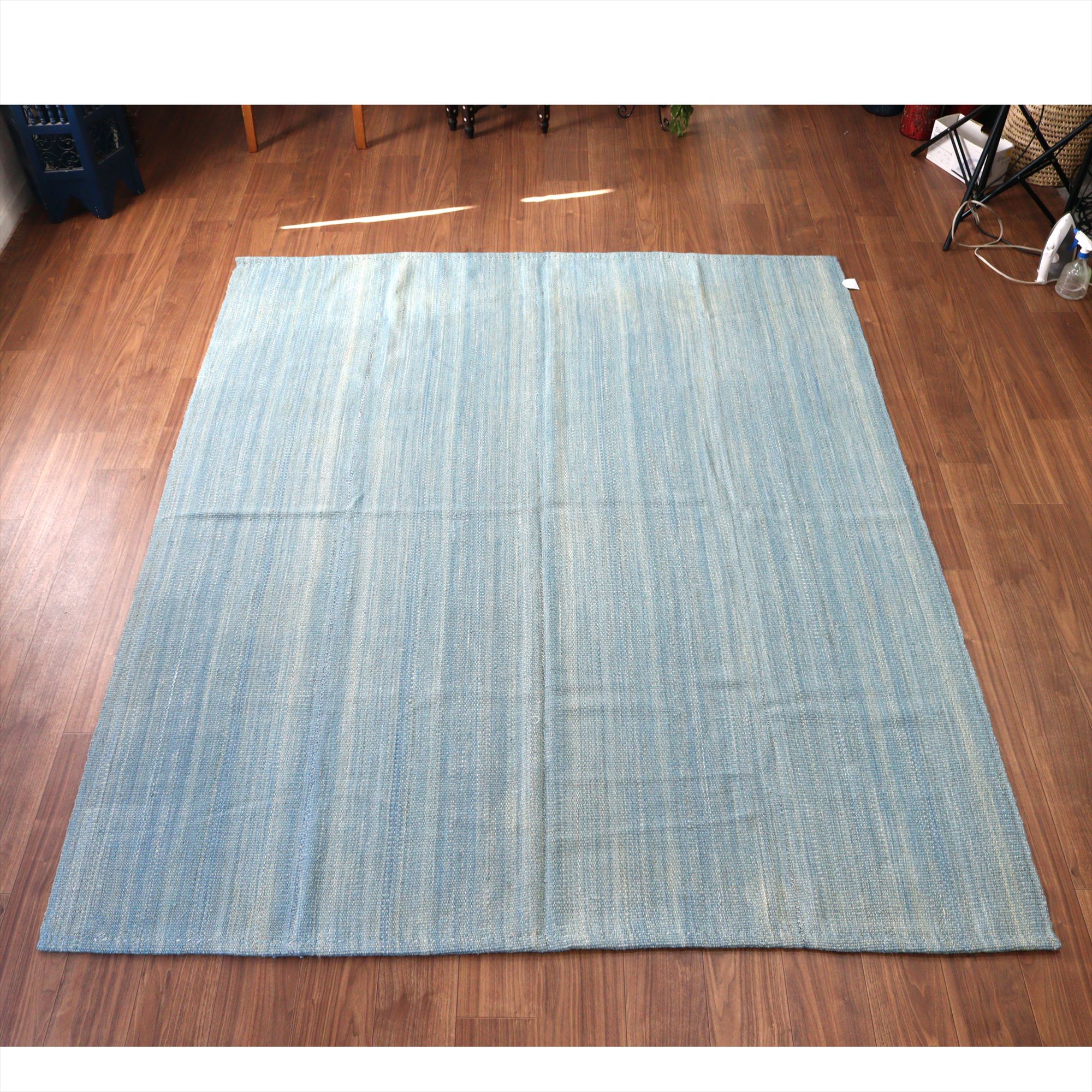 トルコの手織りキリム カルス236×198cm ブルーグラデーション