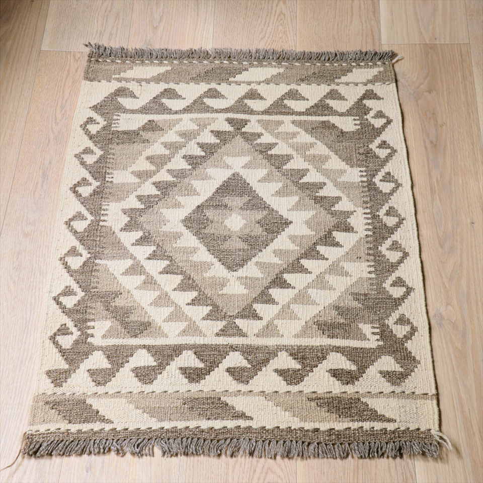手織りキリム 無染色90×65cm モノトーン　ナチュラルカラー