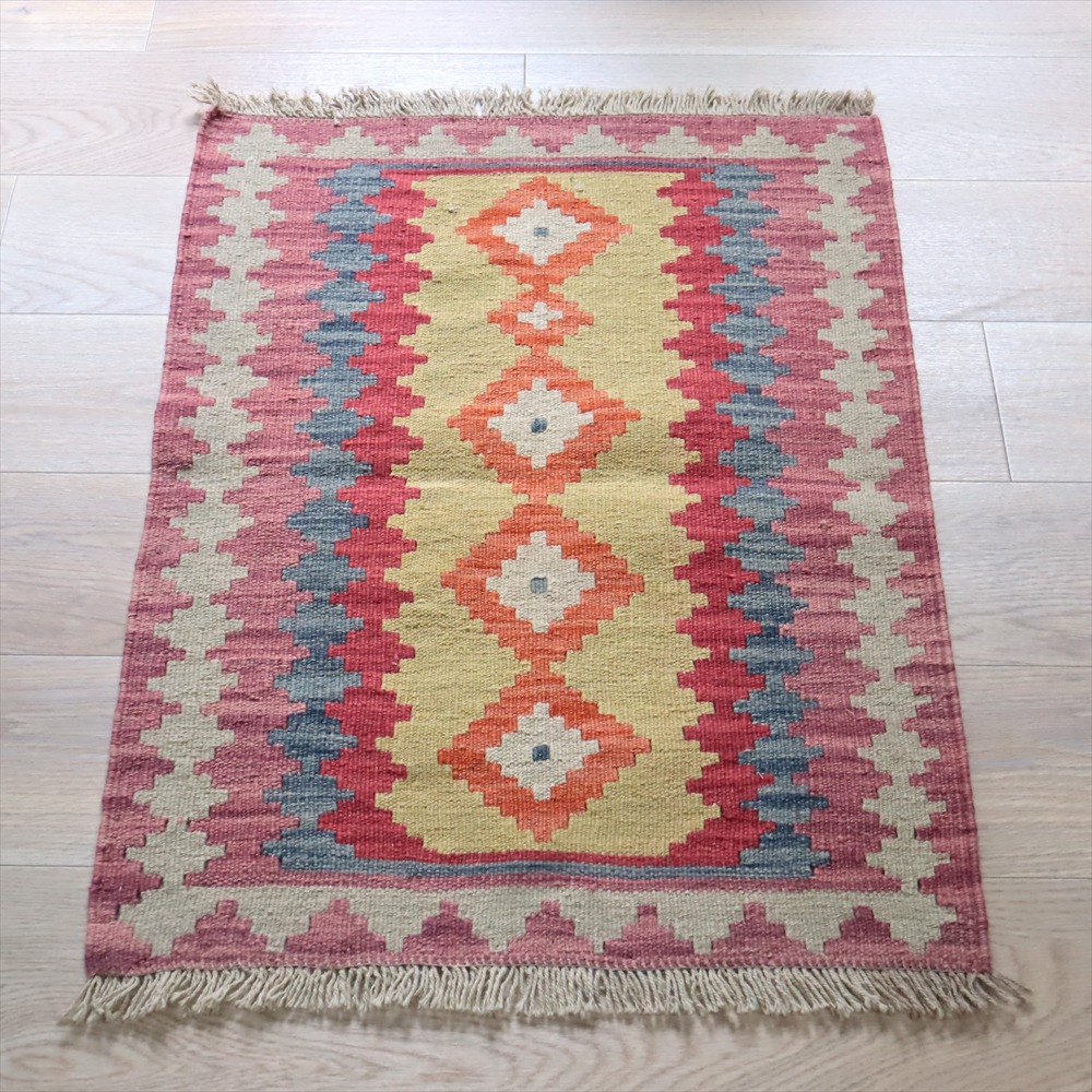 シラーズキリム　カシュカイ族の手織りラグ89×67cm 玄関マットサイズ