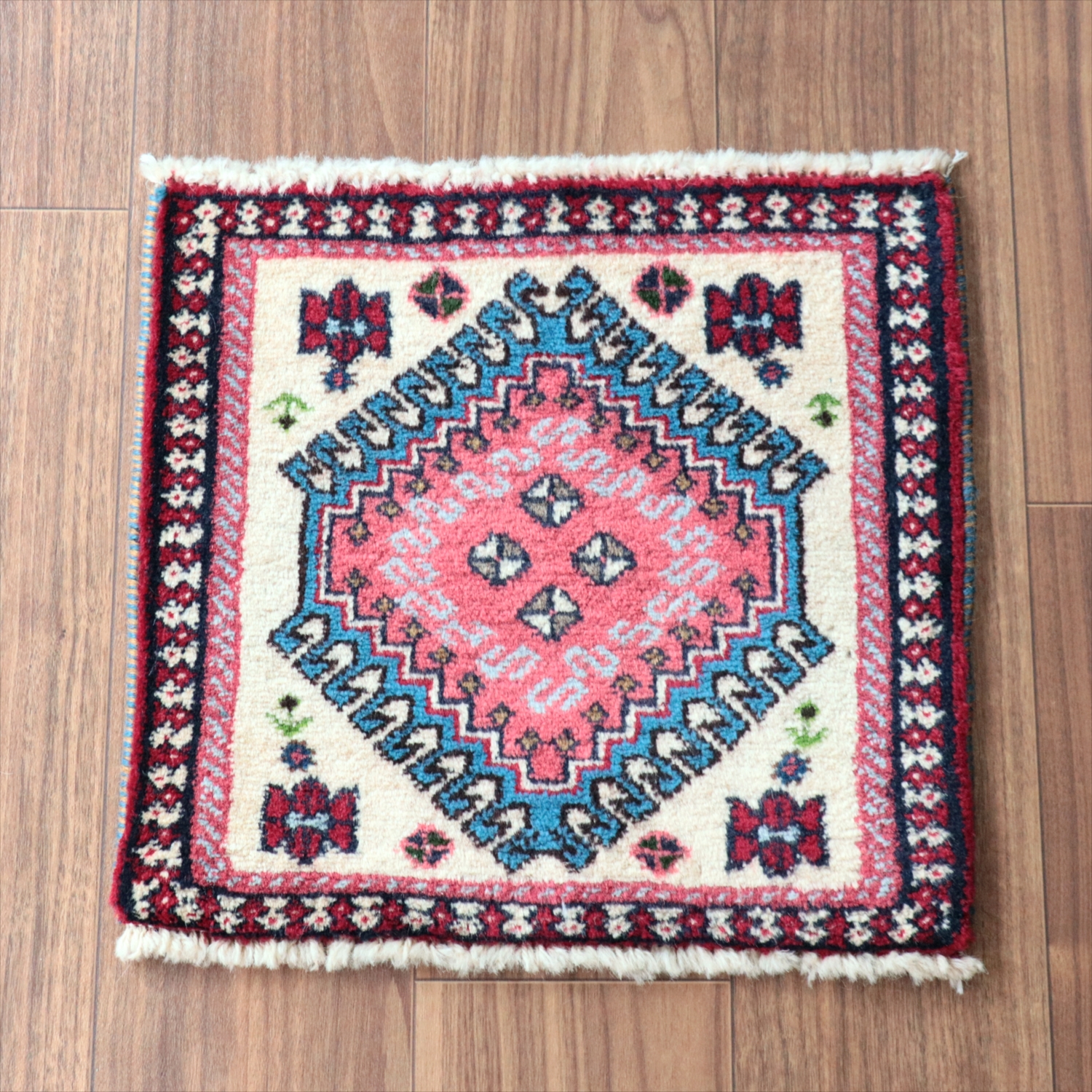 ヤラメ 手織りラグ 39×42cm 　ミニサイズ /トライバルラグ