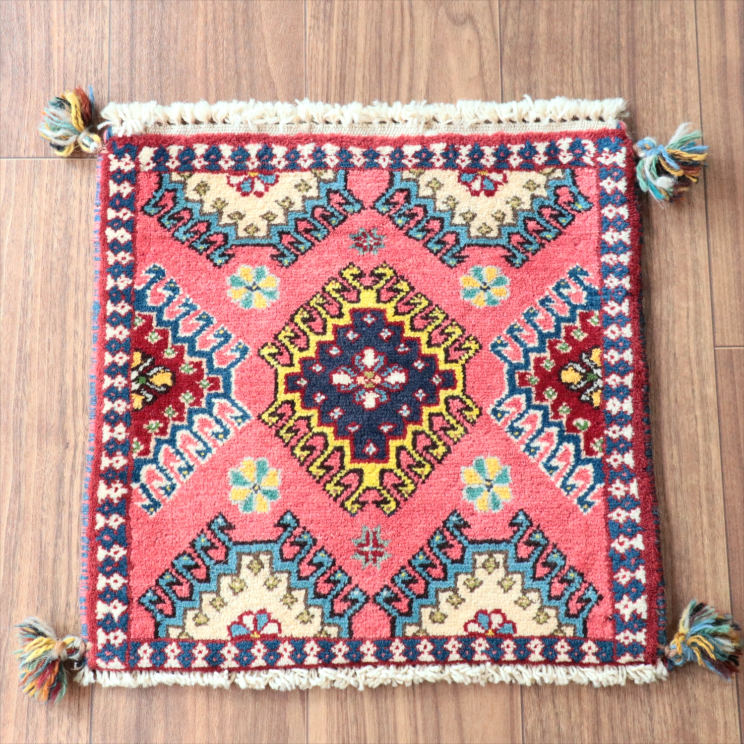 ヤラメ 手織りラグ 41×41cm 　ミニサイズ /トライバルラグ