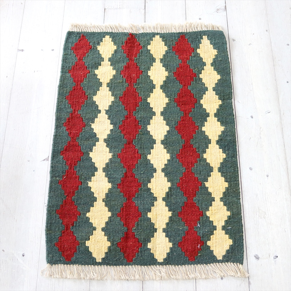 カシュカイ族の手織りキリム・シラーズ 65×44cm 発色のよいカラフルモチーフ