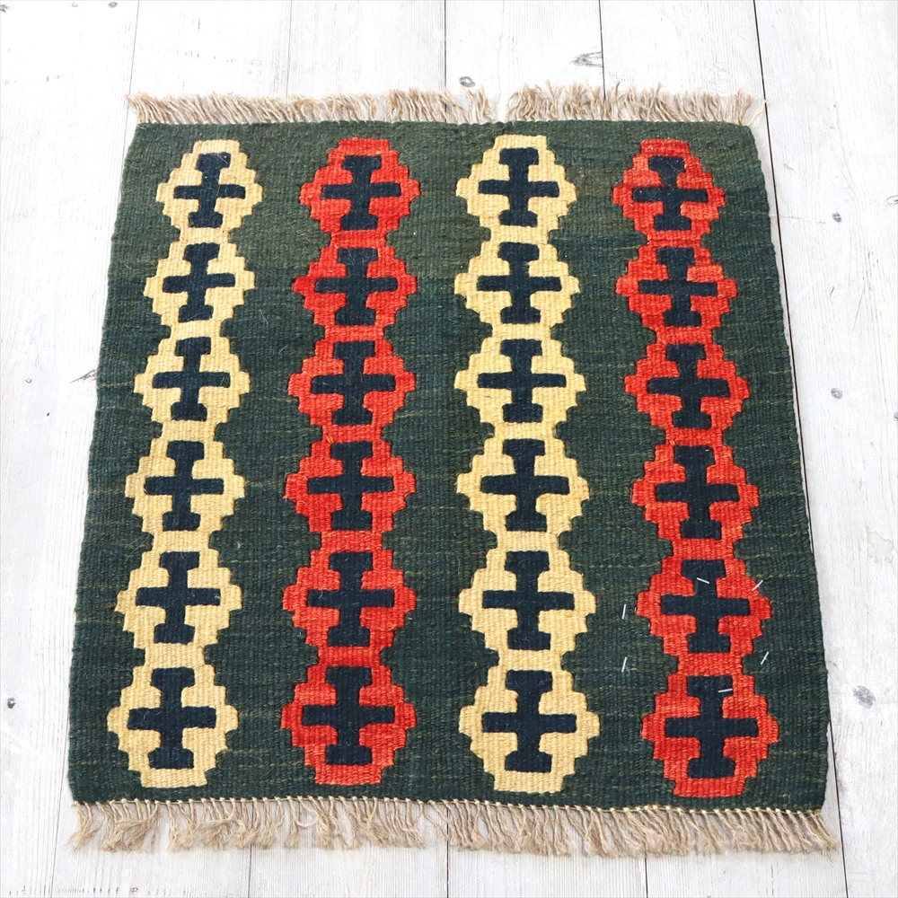 カシュカイ族の手織りキリム・シラーズ 53×45cm 発色のよいカラフルモチーフ