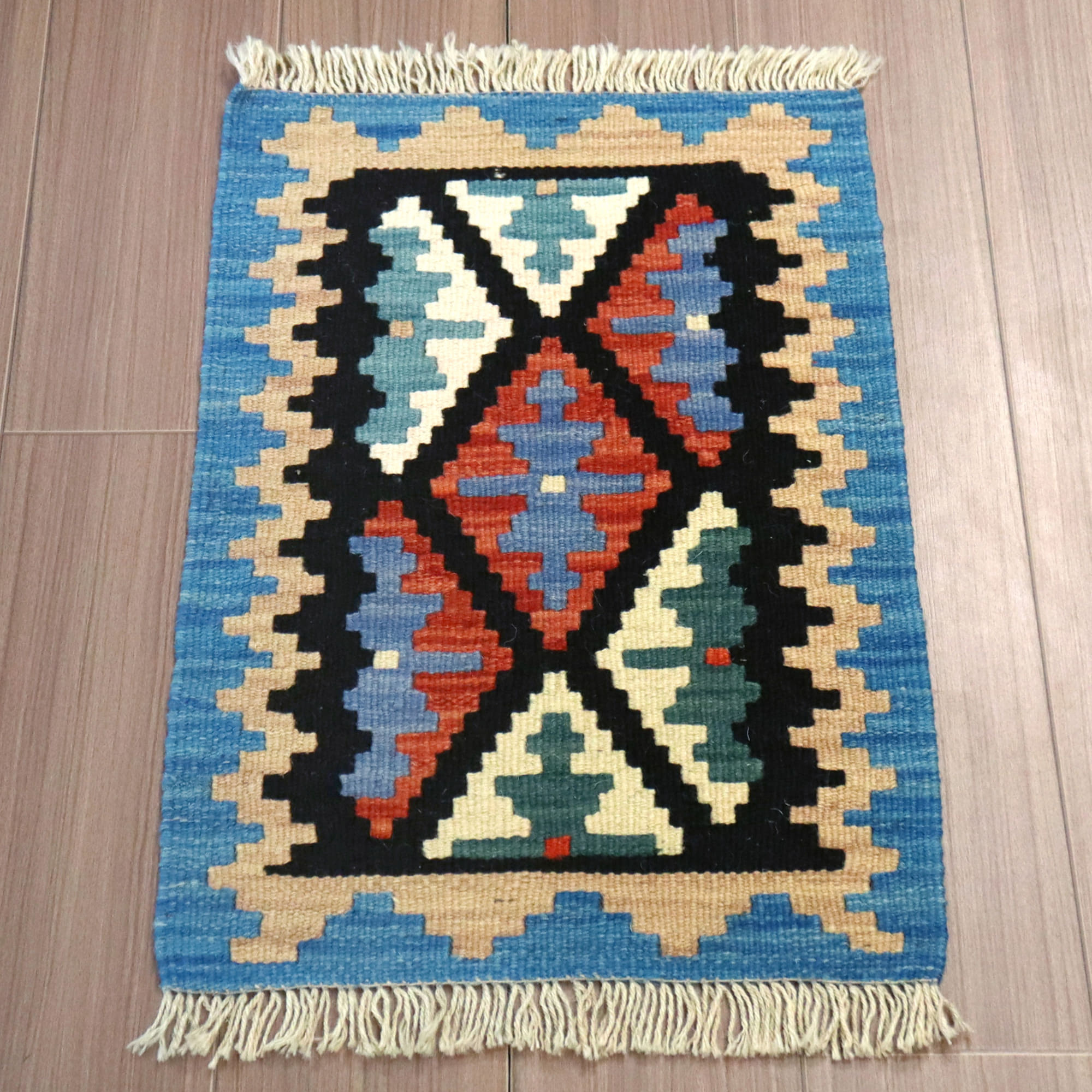 カシュカイ族の手織りキリム・シラーズ 63×42cm 発色のよいカラフルモチーフ