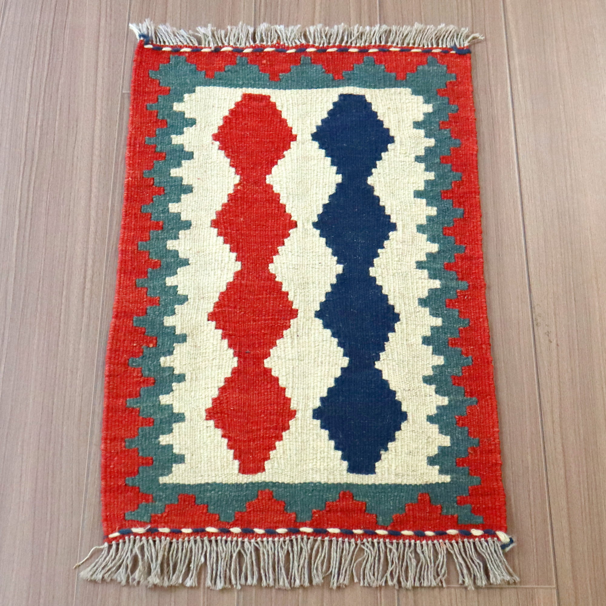 カシュカイ族の手織りキリム・シラーズ 63×39cm 発色のよいカラフルモチーフ