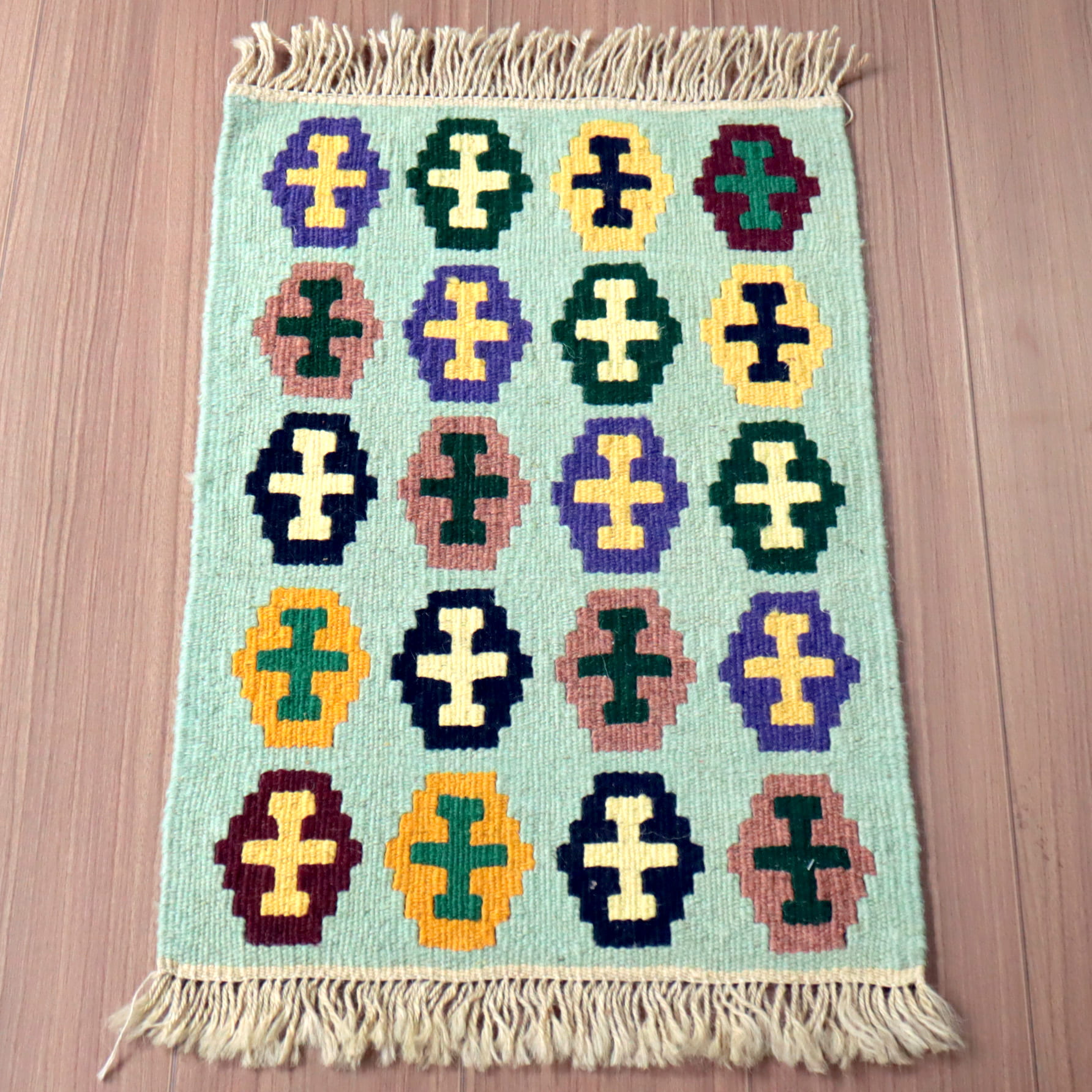 キリム カシュカイ族の手織りキリム 64×41cm カラフルモチーフ