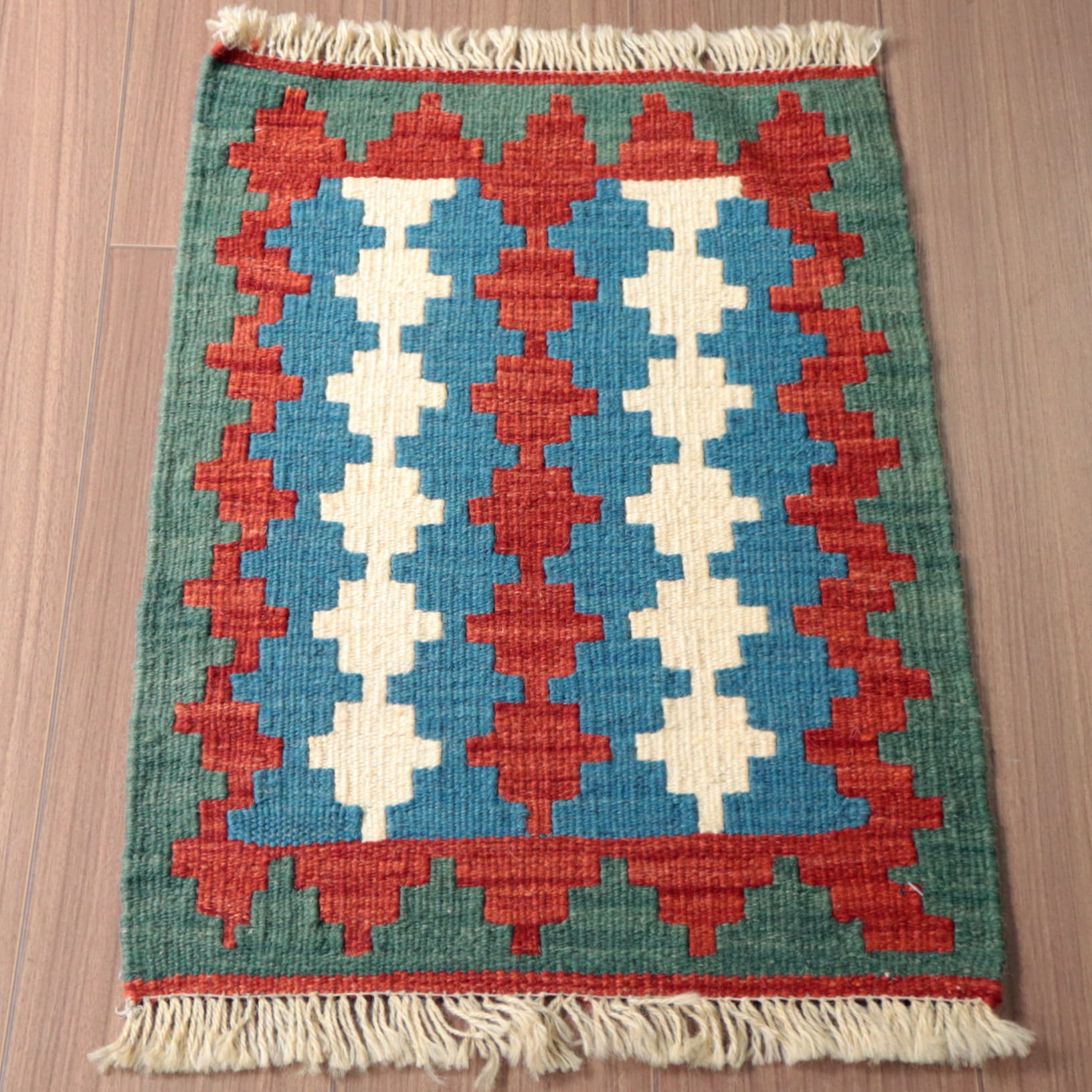 キリム カシュカイ族の手織りキリム 62×40cm カラフルモチーフ