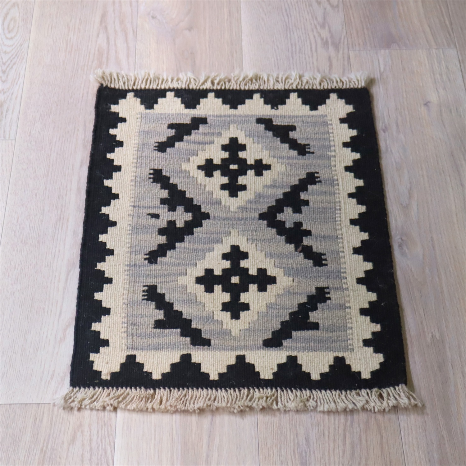 手織りキリム　59×44cm イラン南部シラーズ