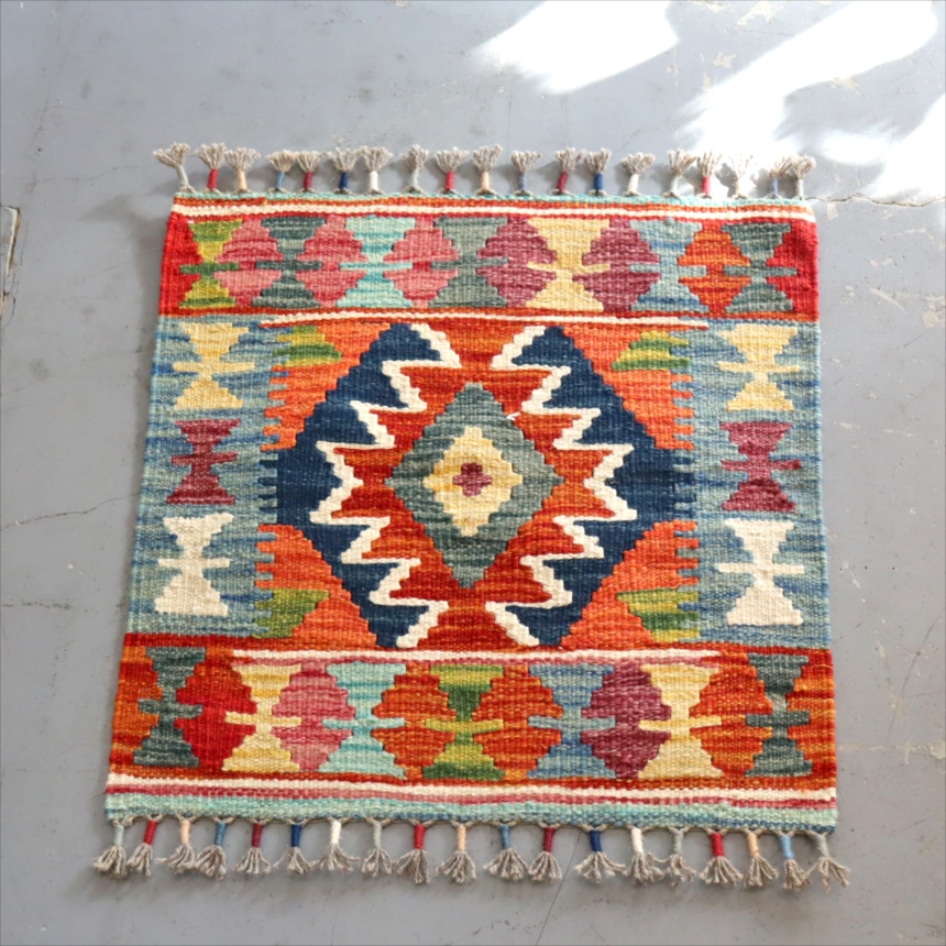 ミニキリム　50×50cm カラフルな幾何学モチーフ手織り　ウール　アフガンキリム