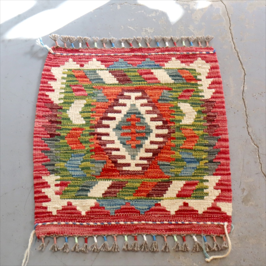 ミニキリム　53×50cm カラフルな幾何学モチーフ手織り　ウール　アフガンキリム