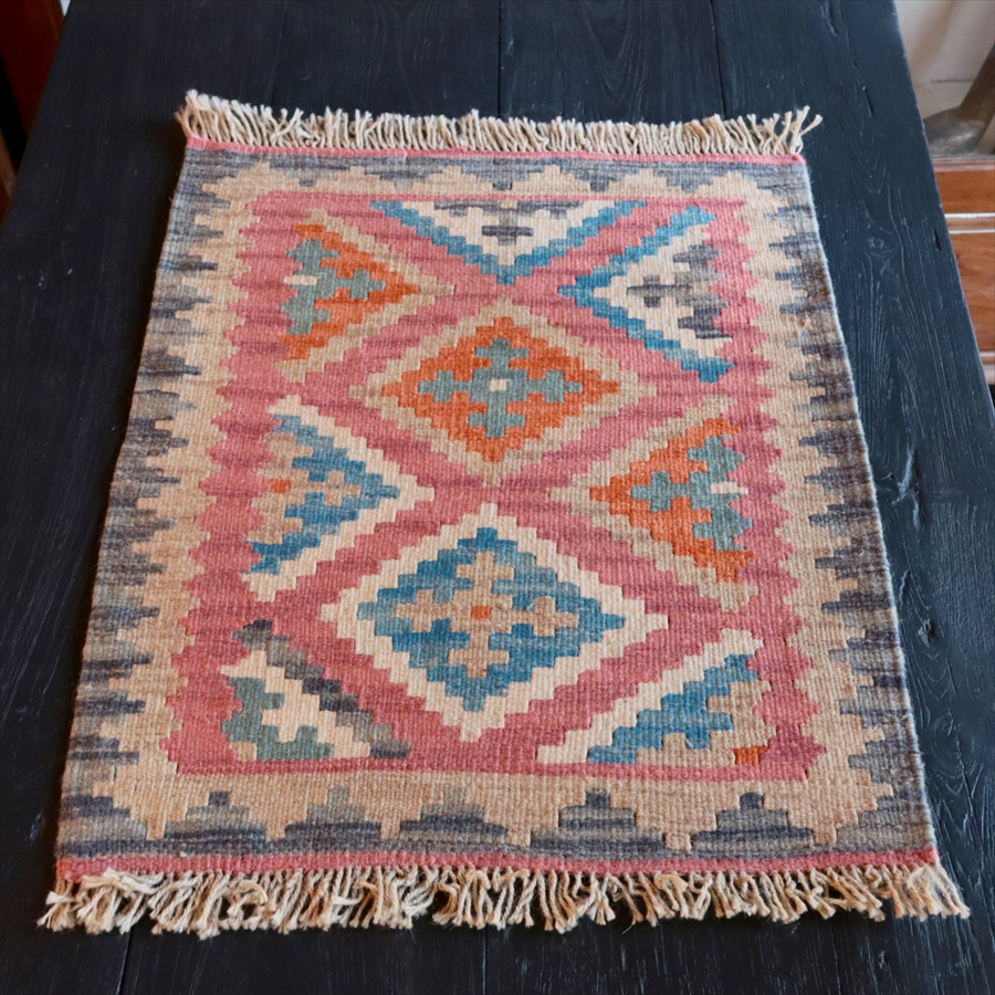 手織りキリム イラン南部シラーズ64×51cm ウール100% 一点もの